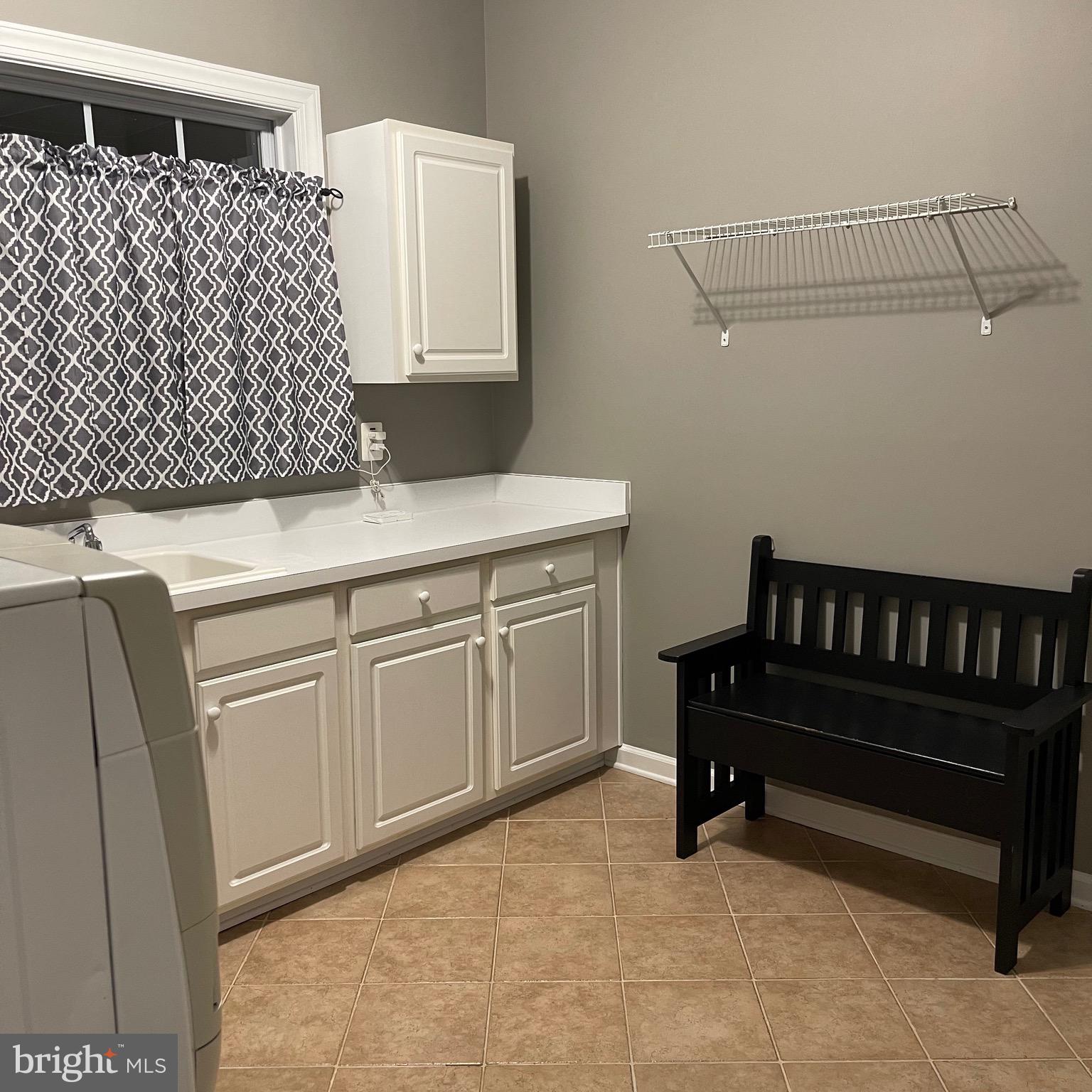 COLONIAL PARK - Residential