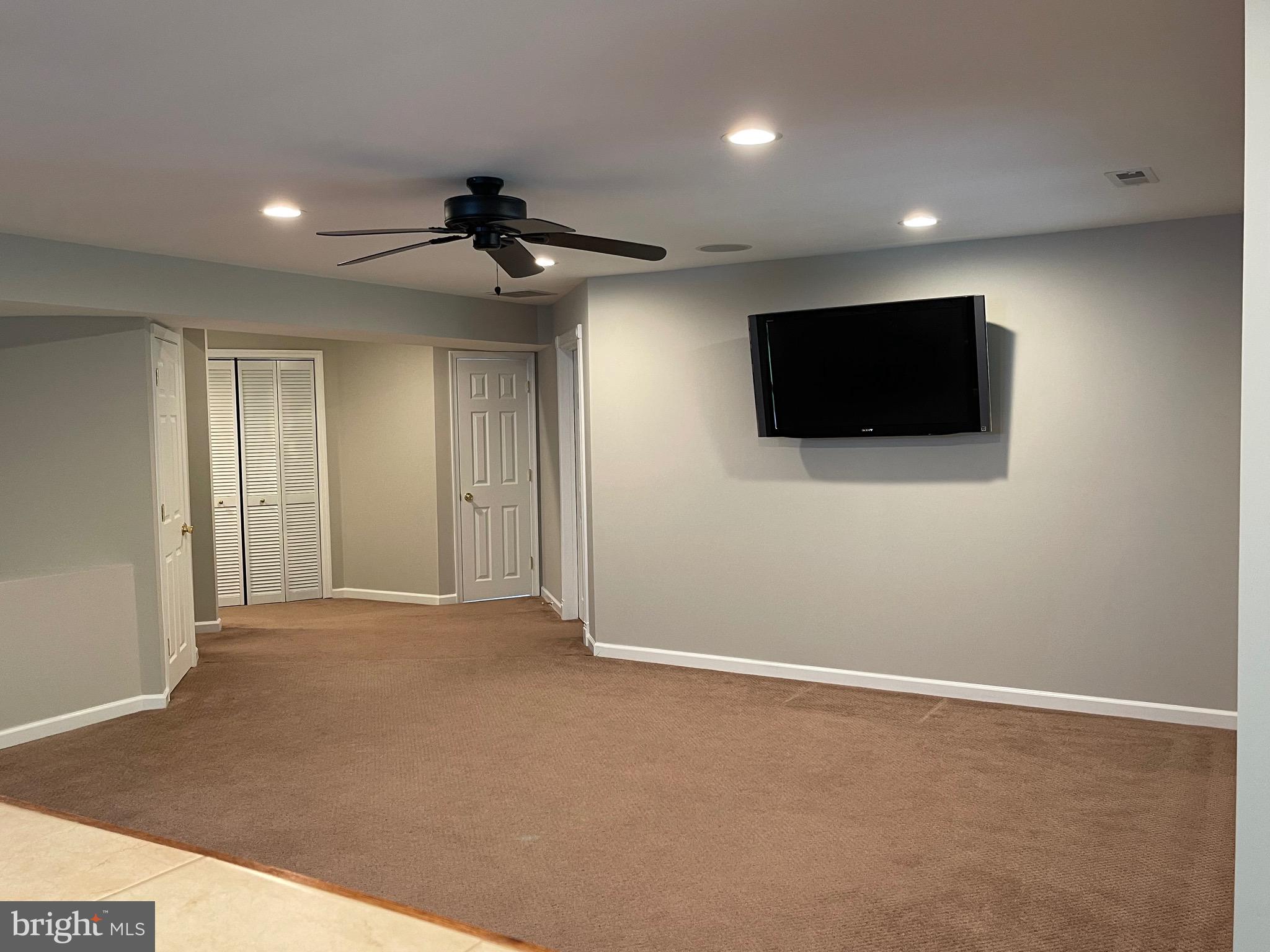 COLONIAL PARK - Residential