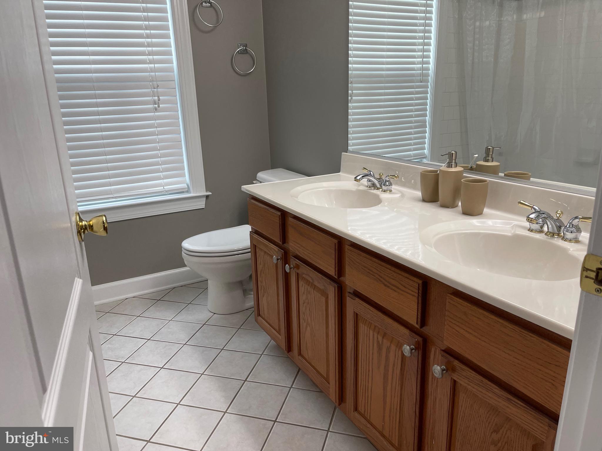 COLONIAL PARK - Residential