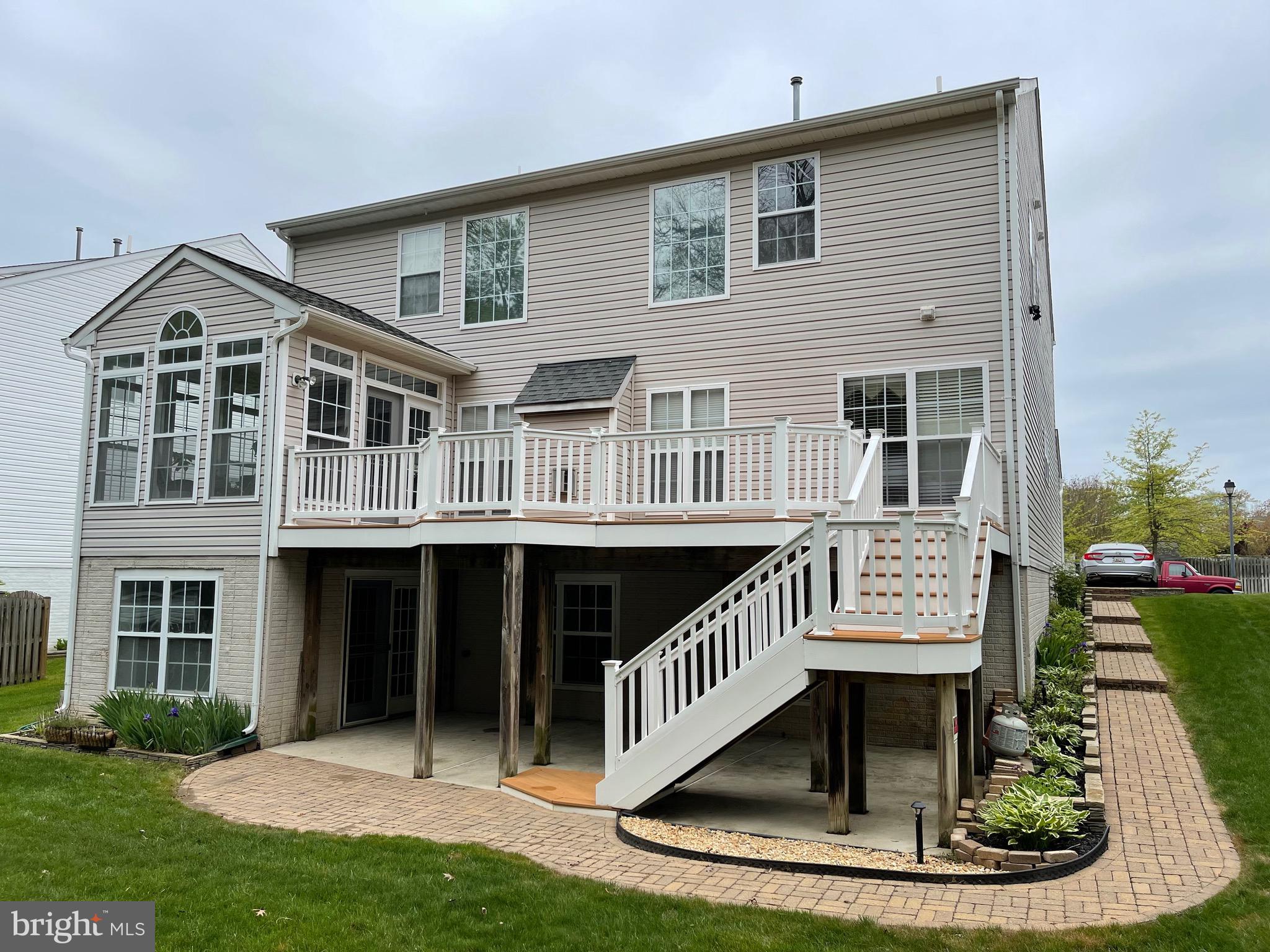 COLONIAL PARK - Residential