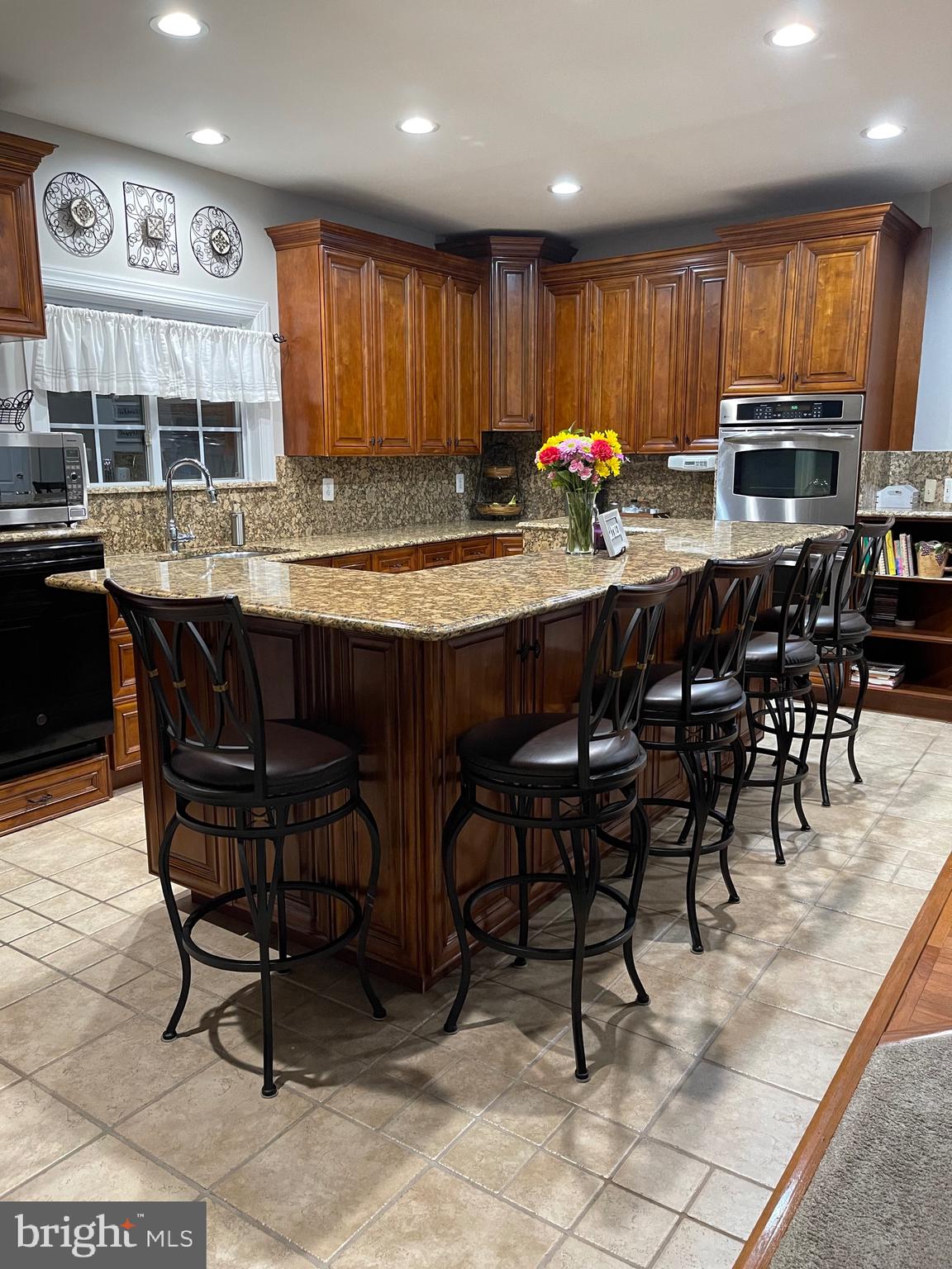 COLONIAL PARK - Residential