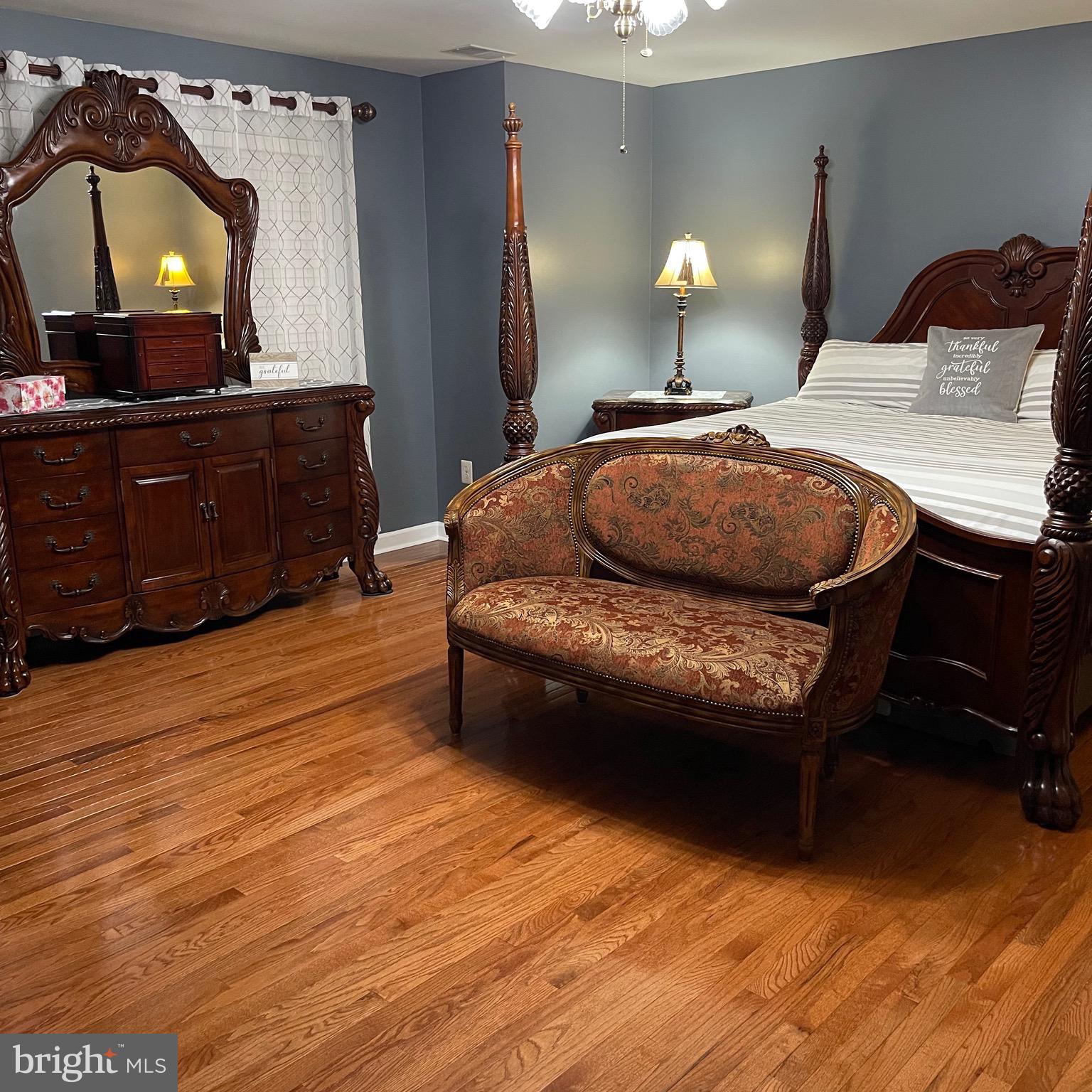 COLONIAL PARK - Residential