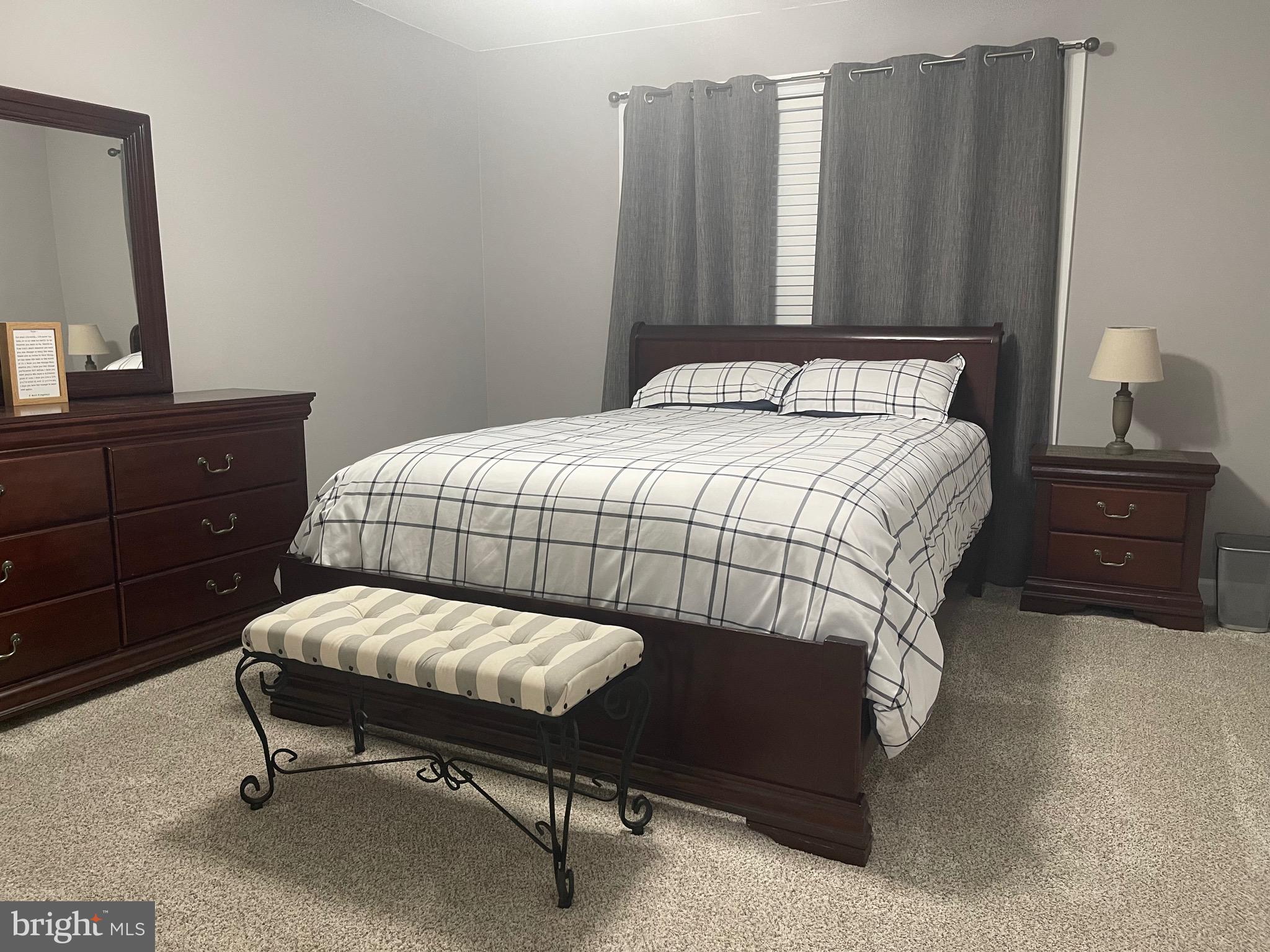 COLONIAL PARK - Residential