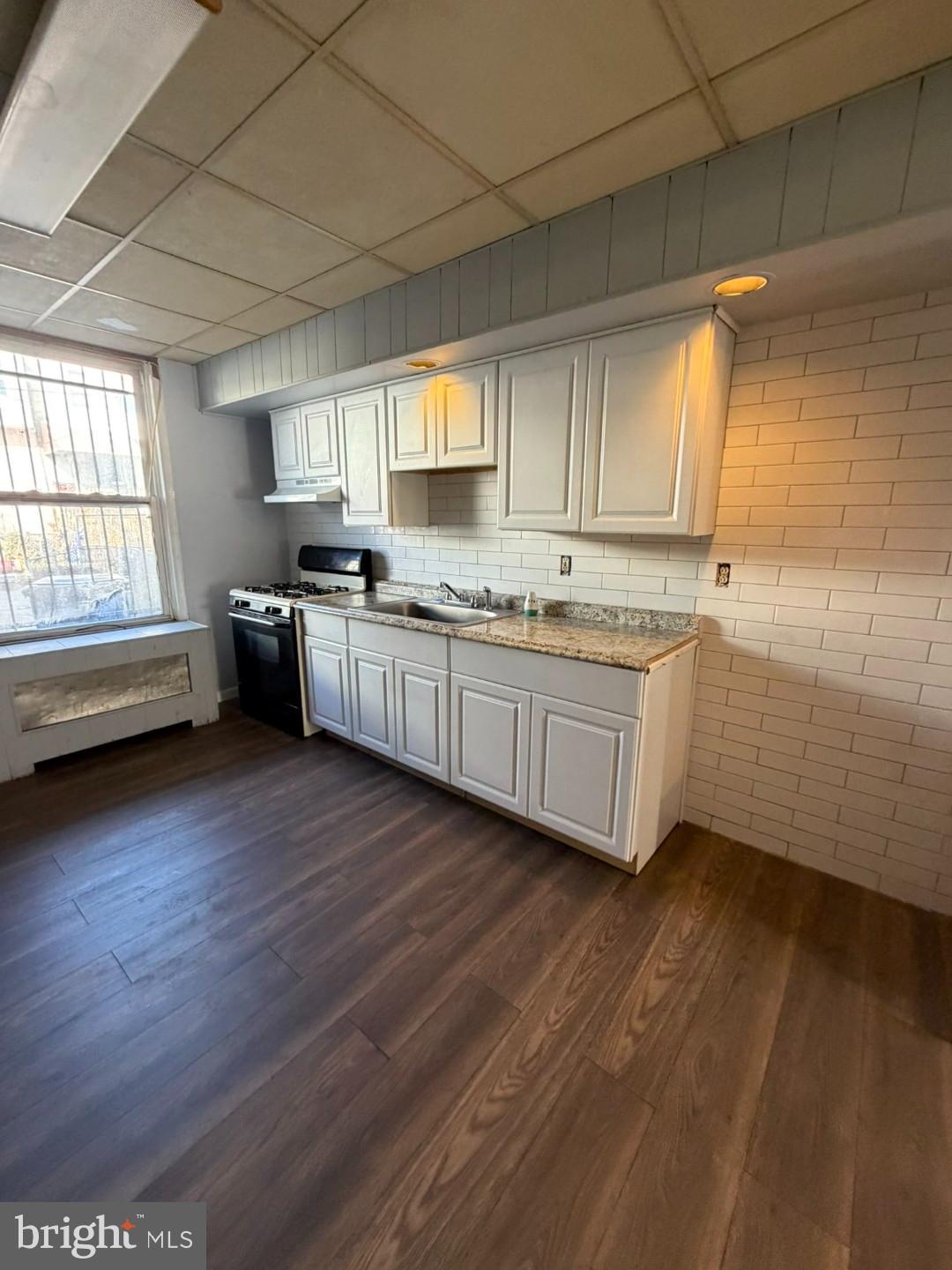 CLIFTON PARK - Residential