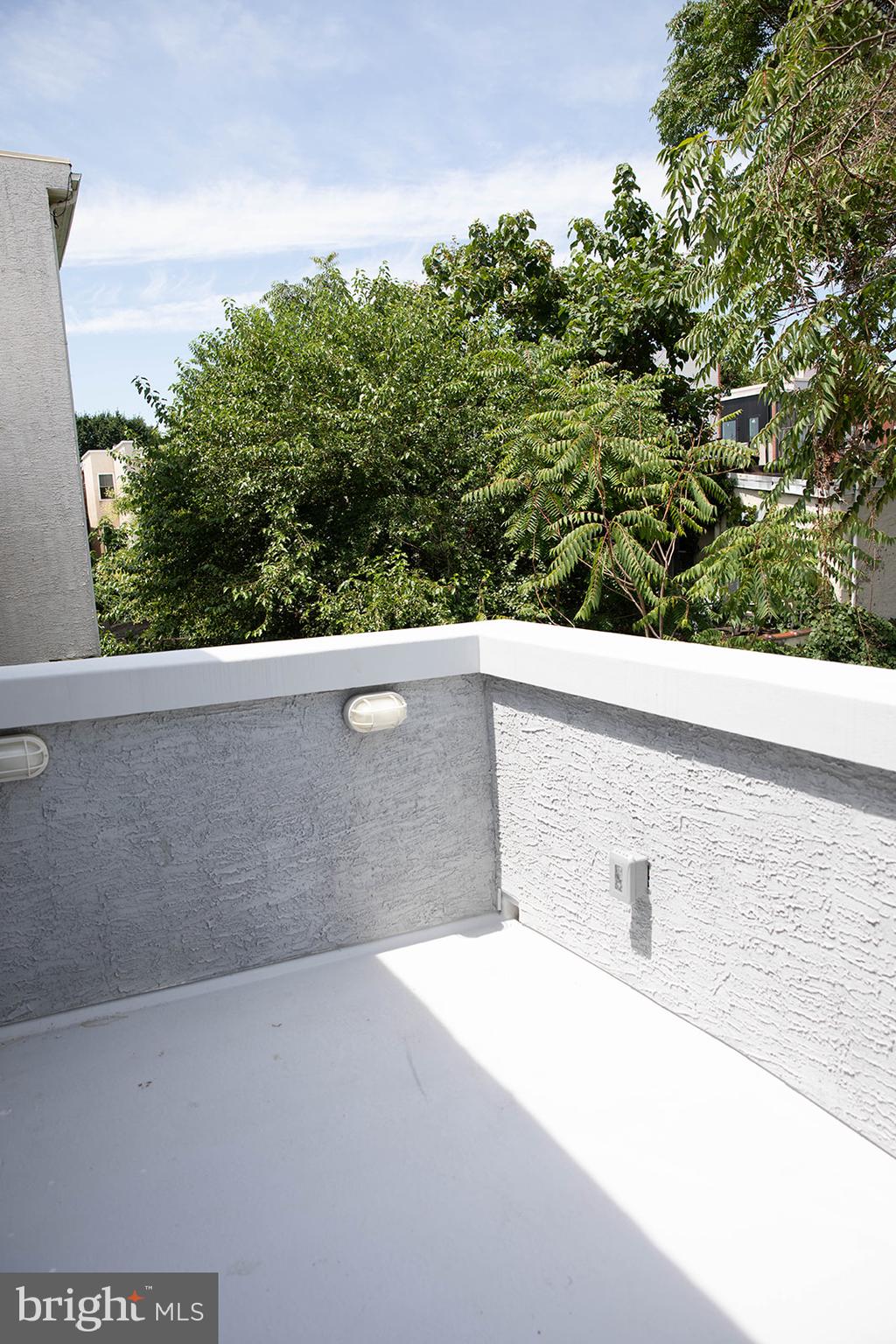 TEMPLE UNIVERSITY - Residential Lease