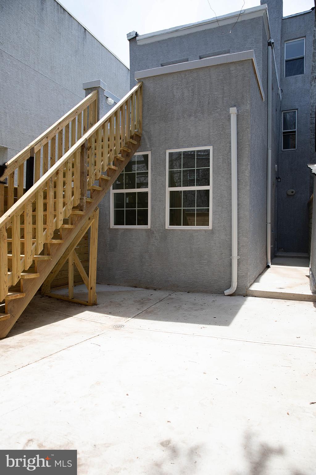 TEMPLE UNIVERSITY - Residential Lease