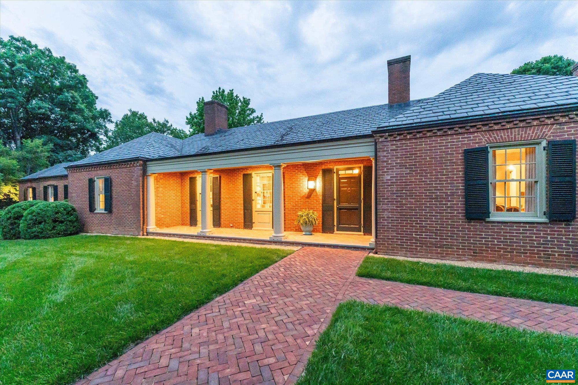 2215 BLUE RIDGE LN