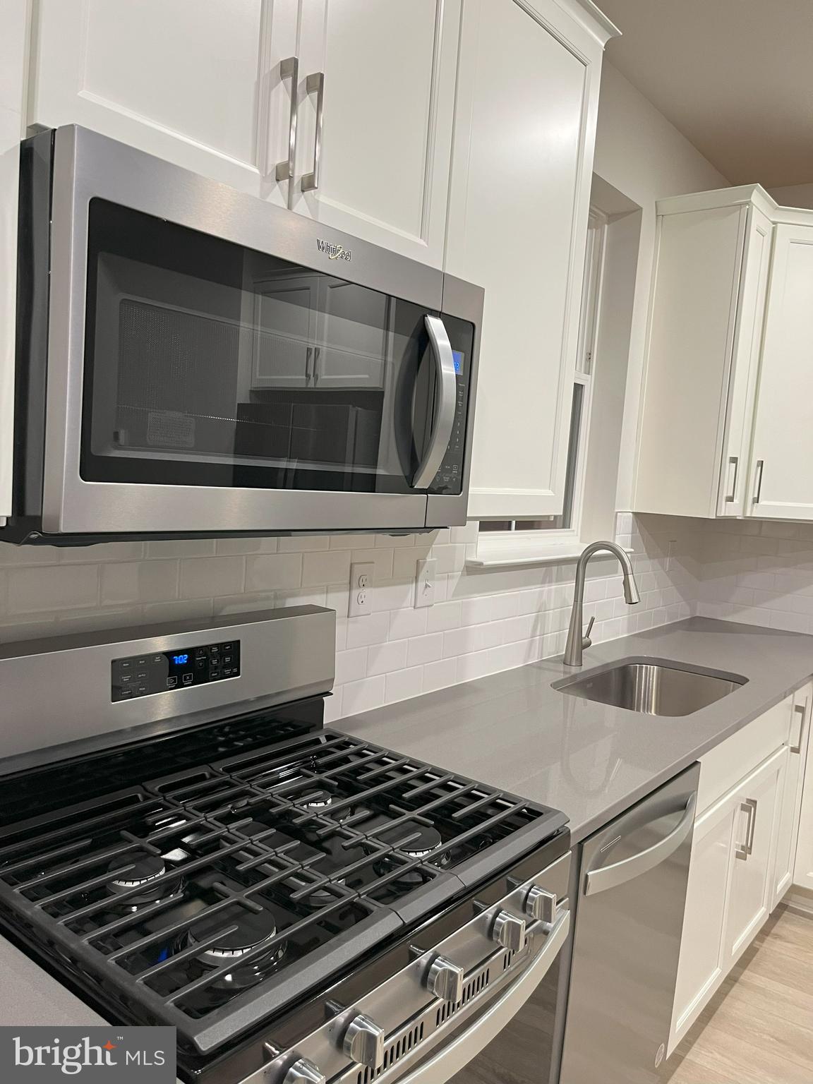 Welcome to River Pointe in Bridgeport, PA—a serene suburban retreat offering modern amenities and unbeatable convenience. Nestled along the Schuylkill River, this community blends peaceful living with proximity to premier destinations such as King of Prussia Mall, Valley Forge National Park, and a vibrant mix of parks, restaurants, breweries, and entertainment. Enjoy the excitement of the Valley Forge Casino just 4.5 miles away!
Unmatched Accessibility
Strategically located near Routes 23 and 202, River Pointe provides effortless connectivity. Commute with ease thanks to a train station just a mile away and a bus stop only 0.4 miles from your doorstep, with quick access to Conshohocken, Malvern, Wayne, Collegeville, Philadelphia, and more.
Modern Townhome Design
This three-story townhome is thoughtfully designed to suit your lifestyle:
Ground Floor: A two-bay garage and a versatile recreation room, perfect for a home gym, office, or extra living space.
Main Level: Enjoy an open-concept layout with a chef’s kitchen featuring quartz countertops, ample cabinetry, and a spacious island, seamlessly flowing into the dining and living areas. A powder room adds convenience.
Top Floor: Retreat to a luxurious owner’s suite with a walk-in closet and en-suite bath. Two additional bedrooms, a shared hall bath, and a convenient laundry area complete this level.
A Lifestyle to Love
Located in the highly-rated Upper Merion School District, River Pointe offers low-maintenance living combined with access to outdoor adventures, world-class shopping, and exceptional dining.
Don’t miss this opportunity to call Pinehurst Townhomes at River Pointe your new home. Contact us today to schedule your tour! Photos are from the similar home. Actual photos are coming soon.
