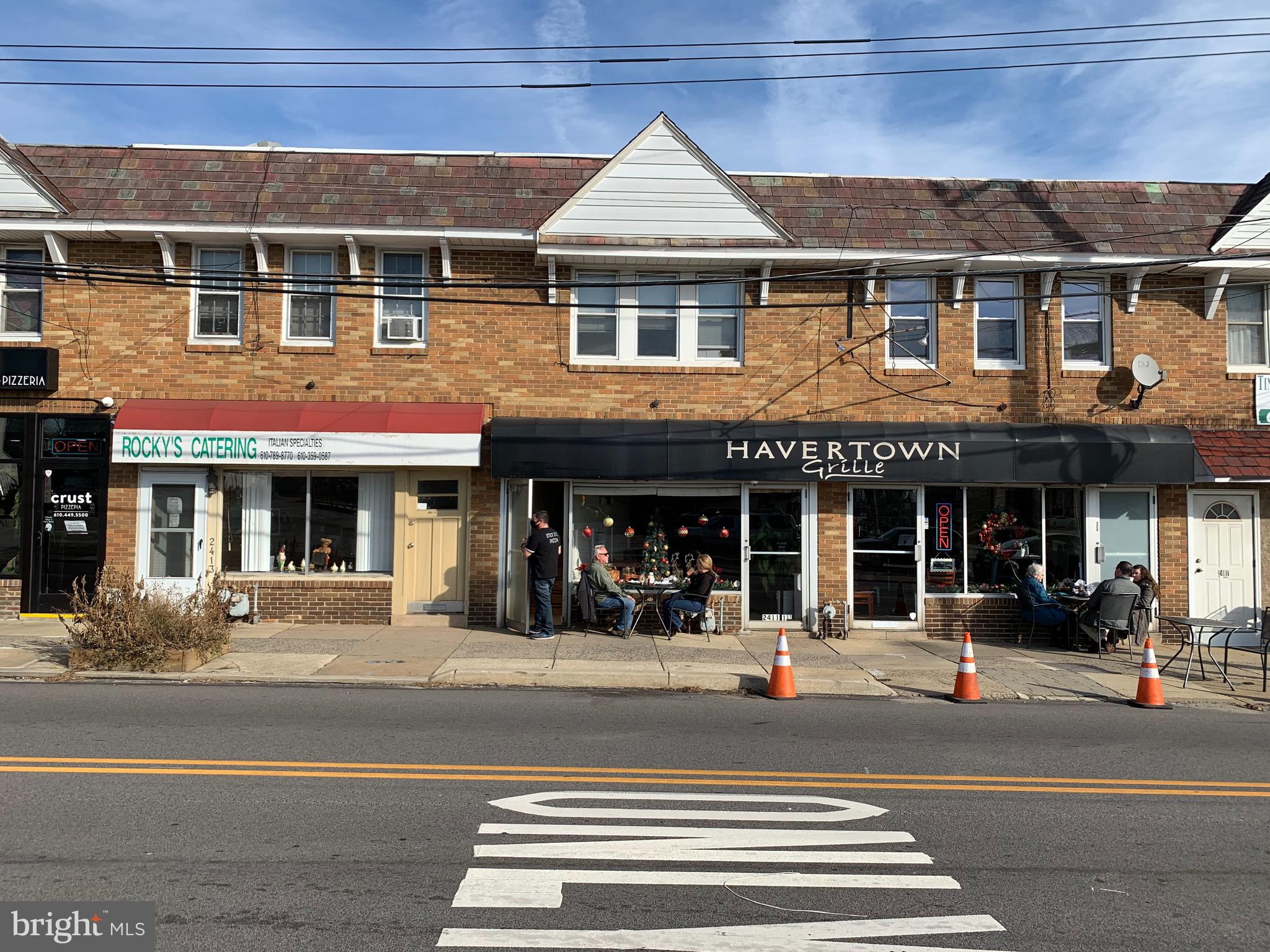 Great two bedroom apartment with updated kitchen, beautiful hardwood floors easy to show. Available 1/1/2021. Municipal parking lot allows parking for 30.00 a month. Rent includes water and heat.