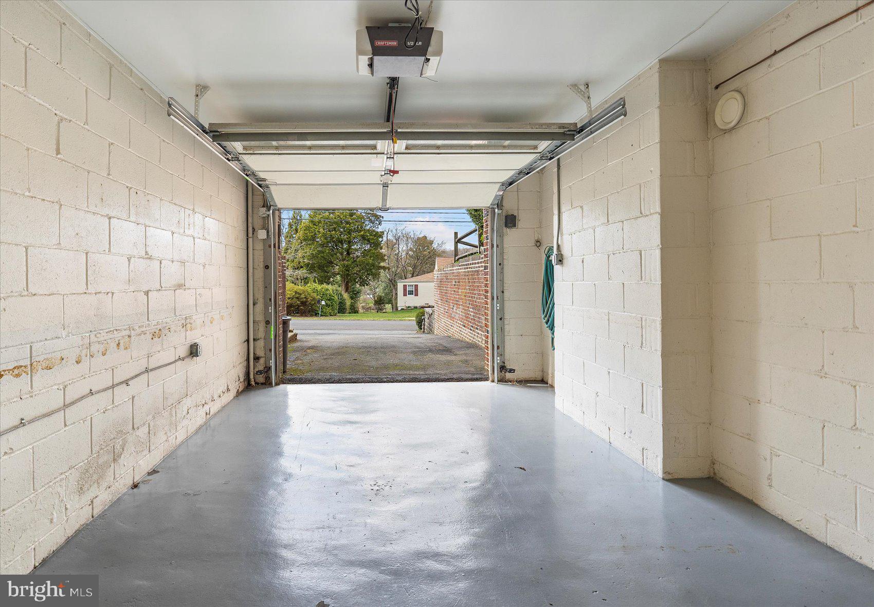 KINGSVILLE - Residential