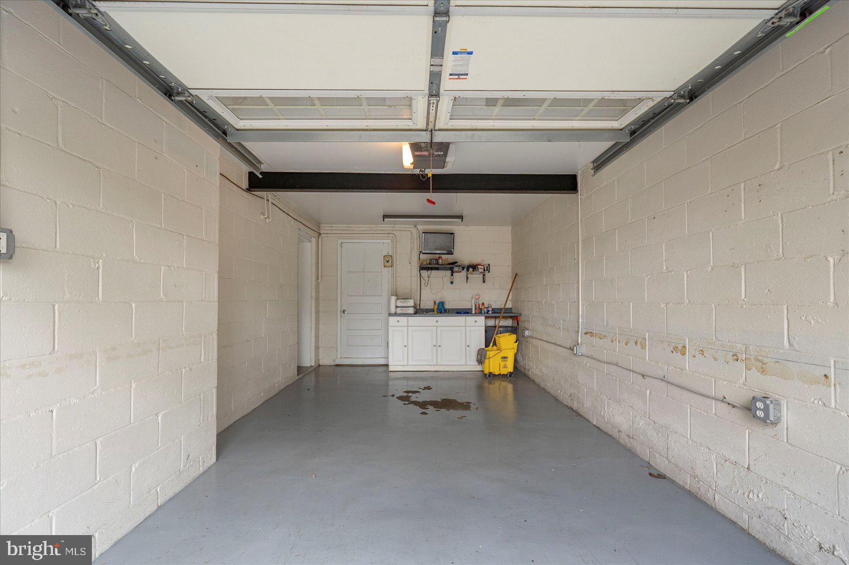 KINGSVILLE - Residential