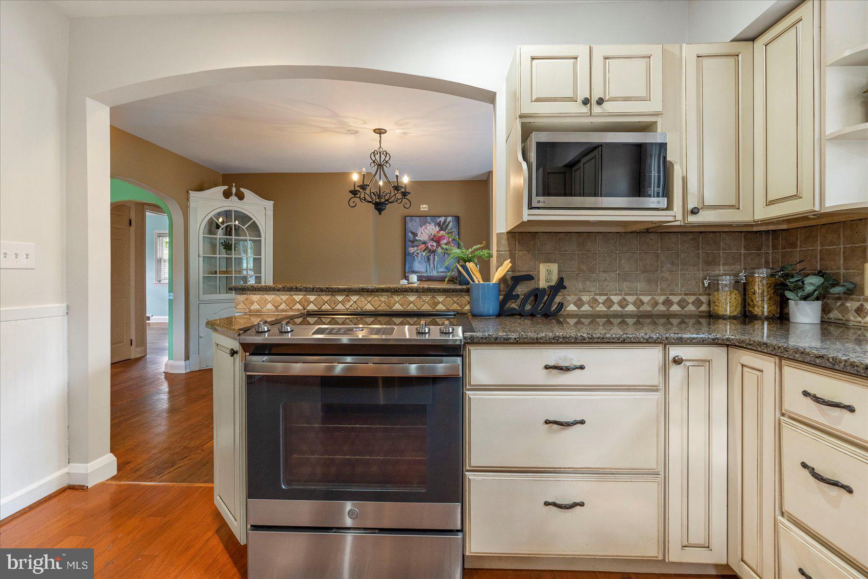 KINGSVILLE - Residential