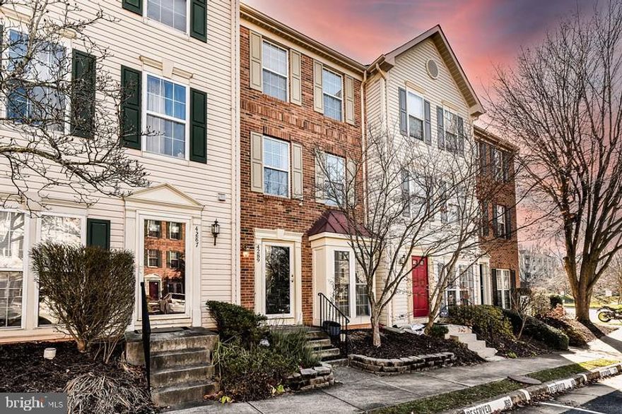 Updated 3BR, 2.5BA, 3 level Townhome in Cedar Lakes*Living room with hardwood floors & crown molding with sliding glass doors to allow lots of natural sunlight throughout*Updated kitchen features tiled flooring, granite counters, complimentary backsplash, ample cabinetry & stainless steel appliances with island & kitchen table space*Upper level features hardwood floors & nicely sized bedrooms with ceiling fans*Gorgeous updated bathroom with new dual vanity & tiled floors*French patio door leads to private, fenced in patio*Great central Fairfax County location close to Fairfax Towne Center shopping, Fairfax Corner, Costco, Fair Oaks Mall, Fairfax County Government Center, Dulles International Airport, I-66 & Fairfax County Parkway*

*Available for lease 12.10.23*