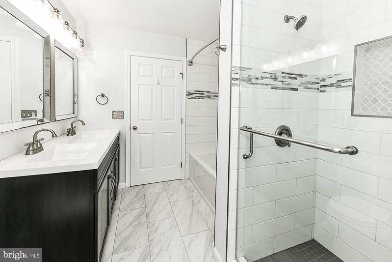 CEDAR LAKES - Residential Lease