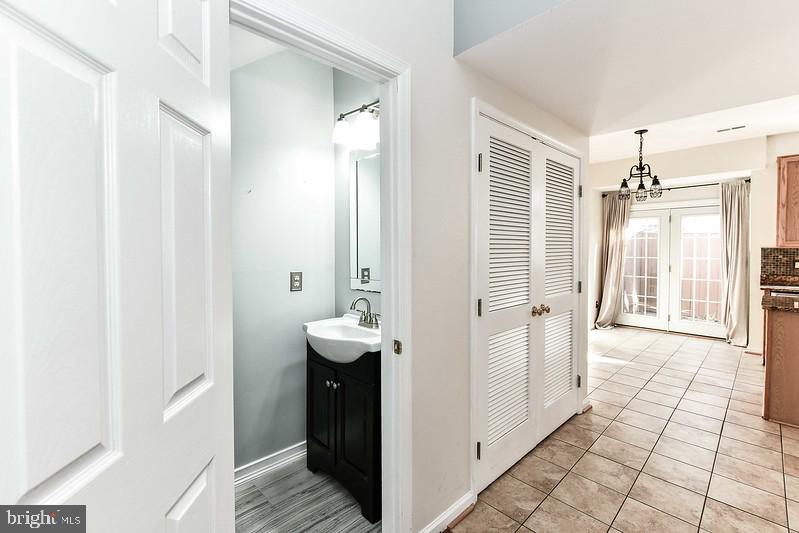 CEDAR LAKES - Residential Lease