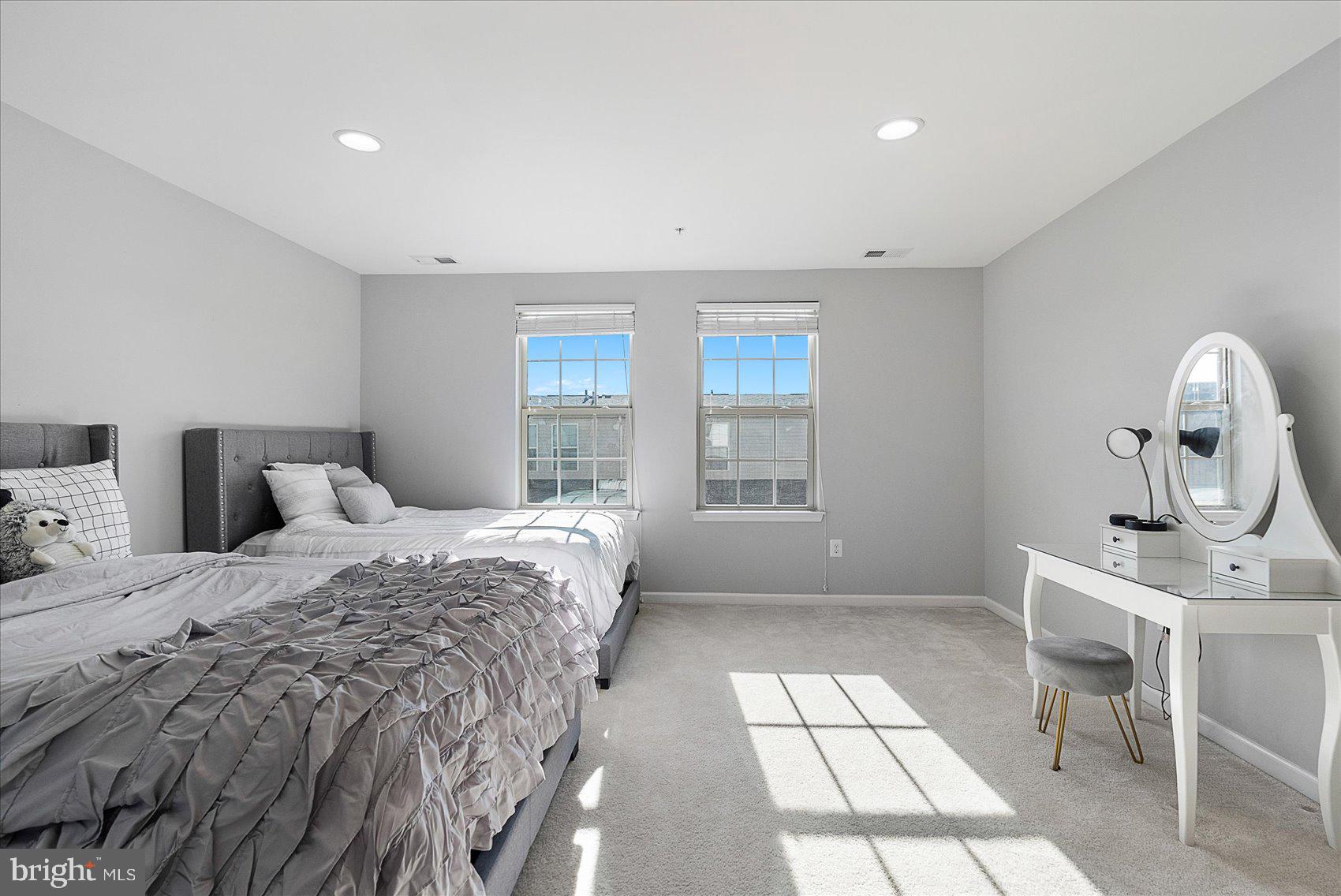 O'DONNELL SQUARE - Residential