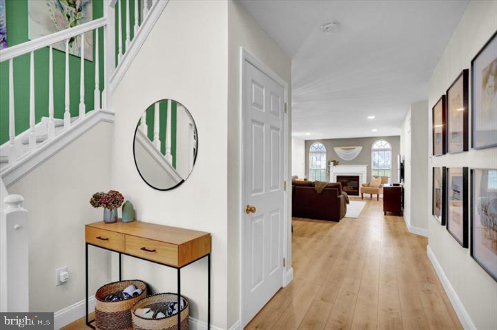 2305 CARRIAGE LANE