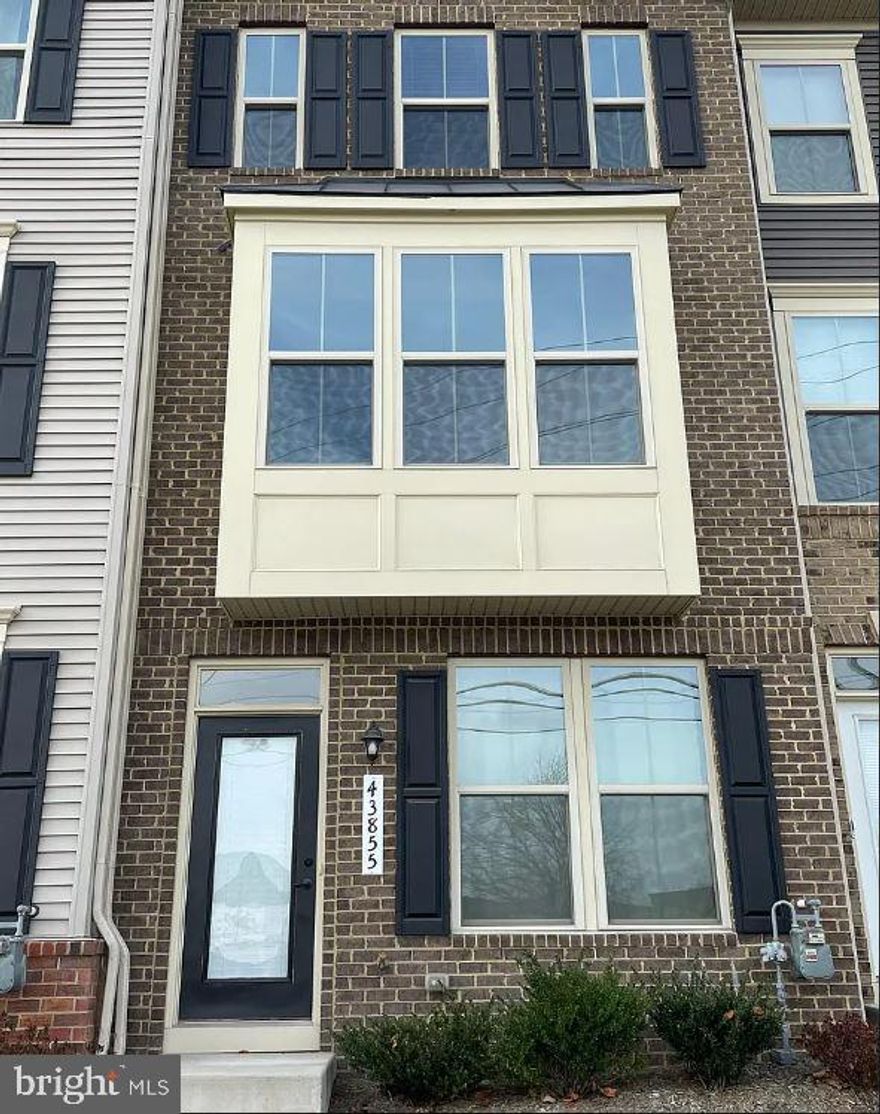 MOVE-IN READY!! Spacious 2-car Garage and 4 Levels townhouse in a newer community in the heart of Ashburn. Combined Kitchen and dining room with a large island, enjoy morning coffee and breakfast in a spacious eat-in kitchen with stainless steel appliances, granite countertops, and hardwood Flooring across the whole Level, the house has 3 large Bedrooms with a separate Full Bathroom for each Room and walk-in Closets as well, the upper Floor has a very good Terrace with a gorgeous View. plenty of restaurants, shopping centers, a Gym nearby, and the Ashburn Metro Station is nearby. Tenant pays all Utilities.