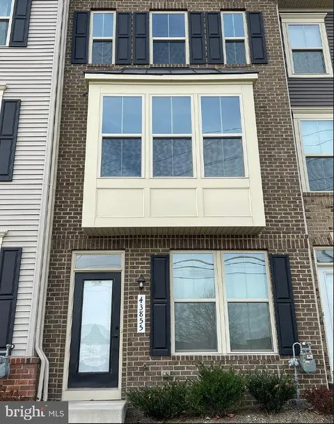 43855 Stubble Corner Square, Ashburn, VA MLS: VALO2092756