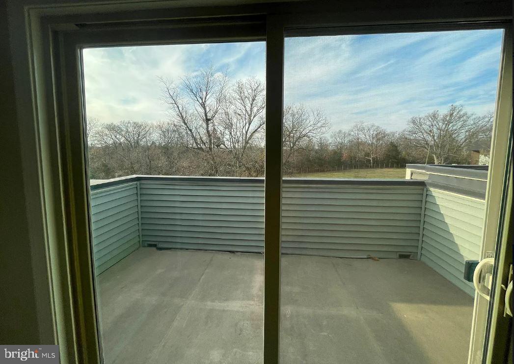 TRAILSIDE - Residential Lease