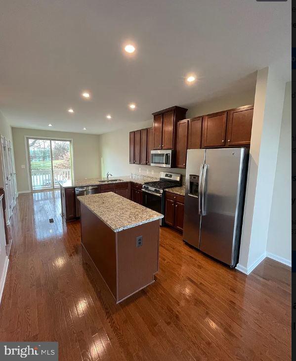 TRAILSIDE - Residential Lease