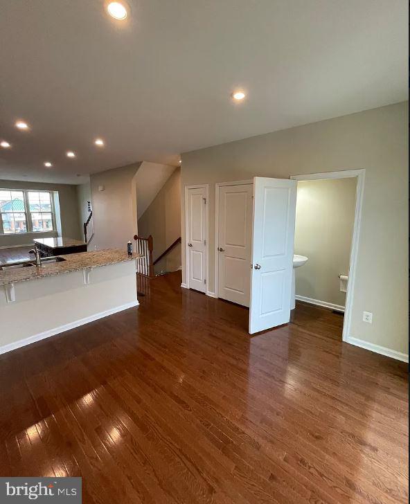 TRAILSIDE - Residential Lease