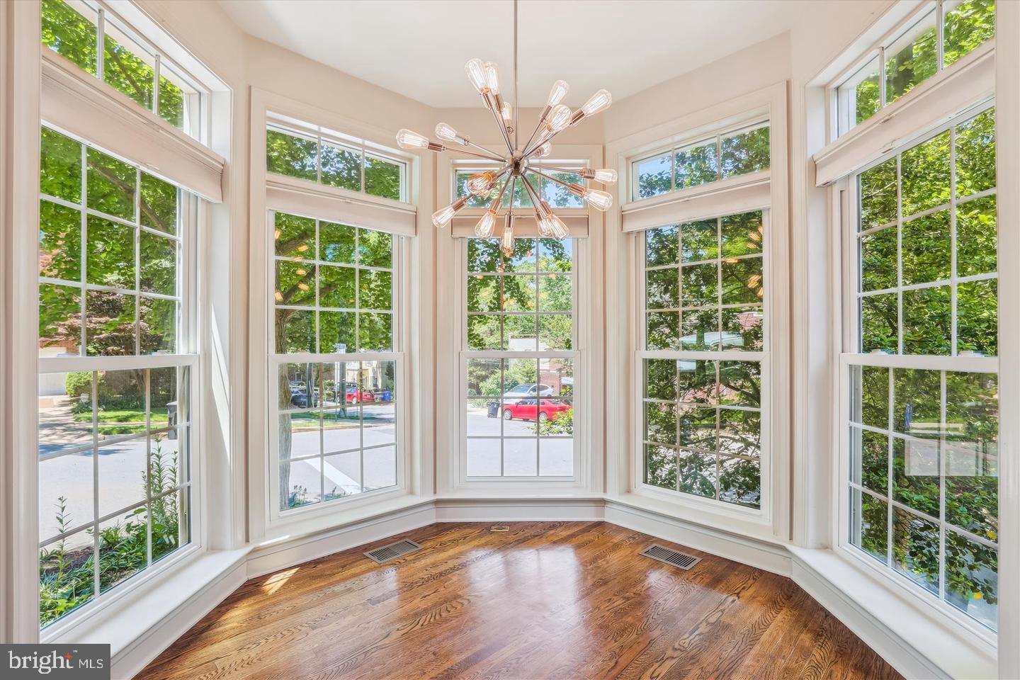 1596 N COLONIAL TERRACE