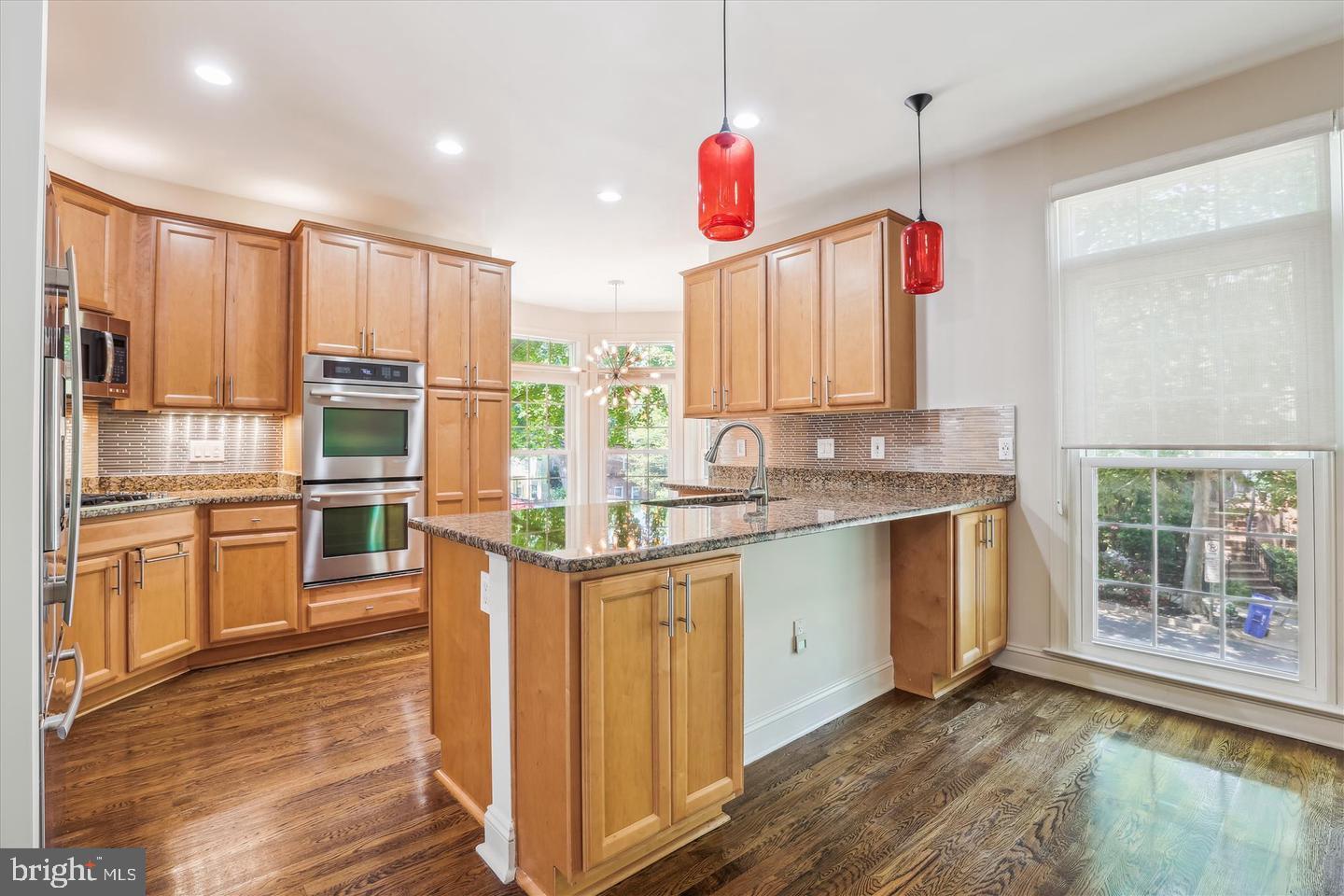 1596 N COLONIAL TERRACE