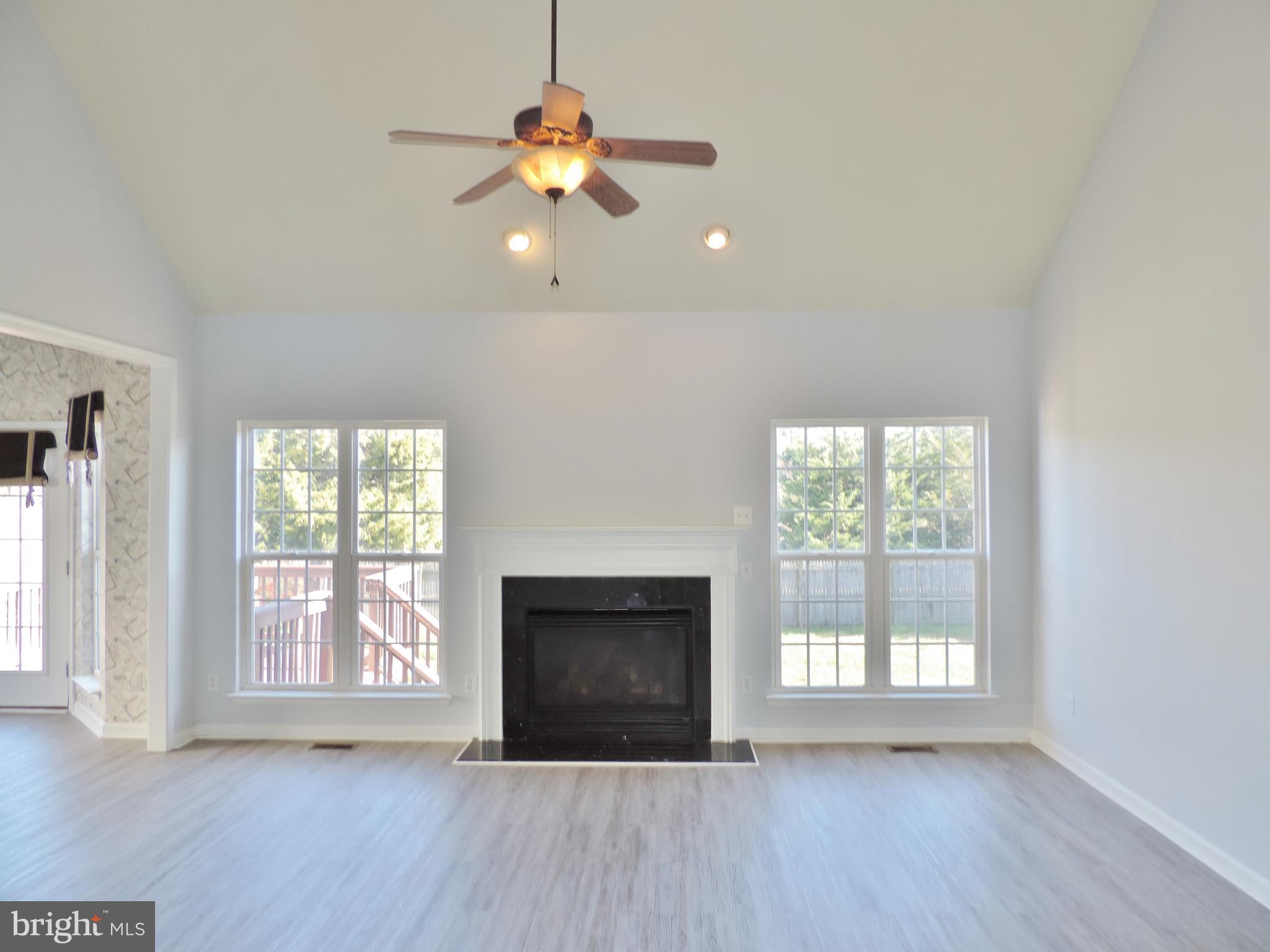 HARBOR POINTE - Residential