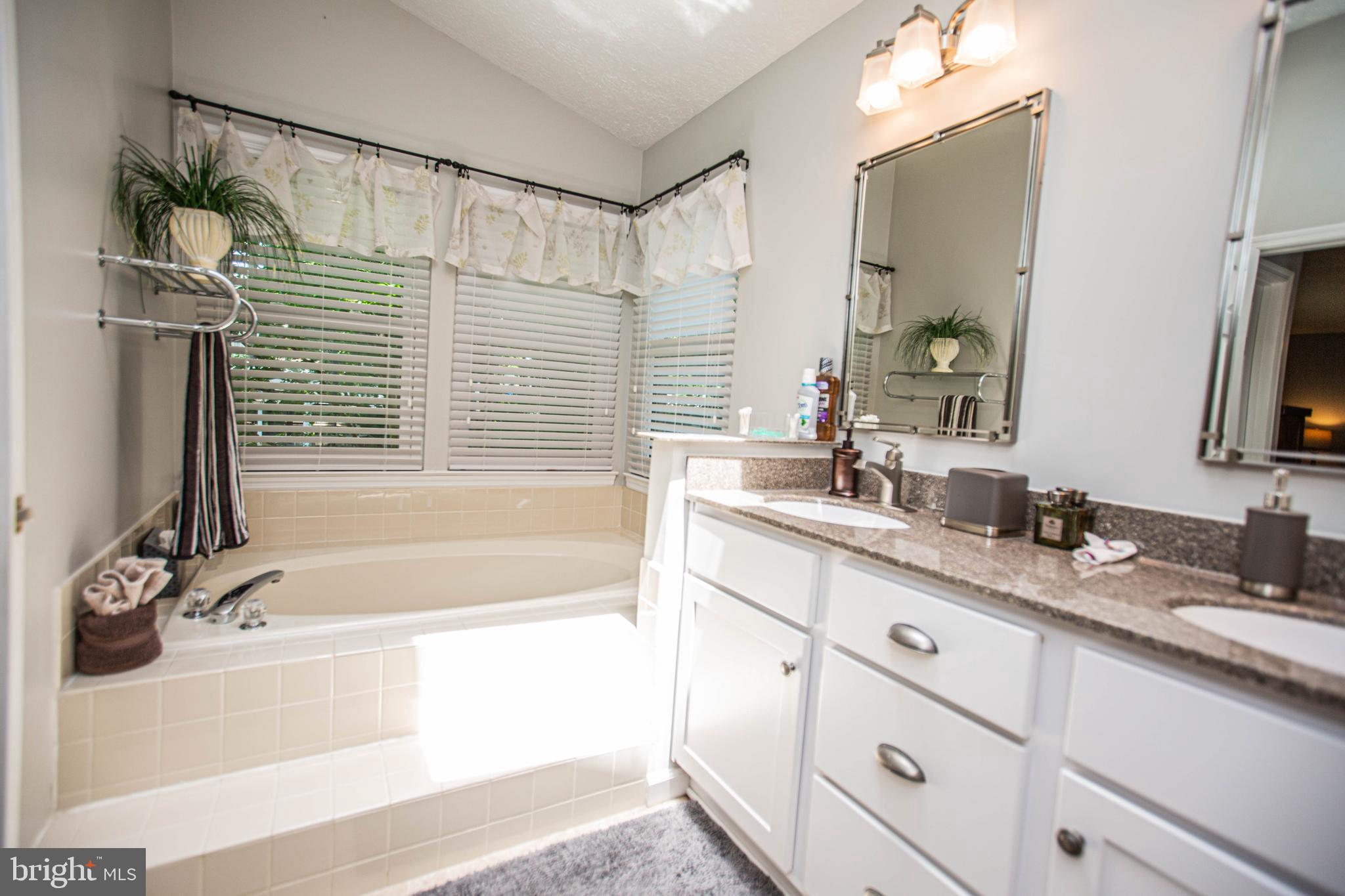 SETTLERS LANDING - Residential