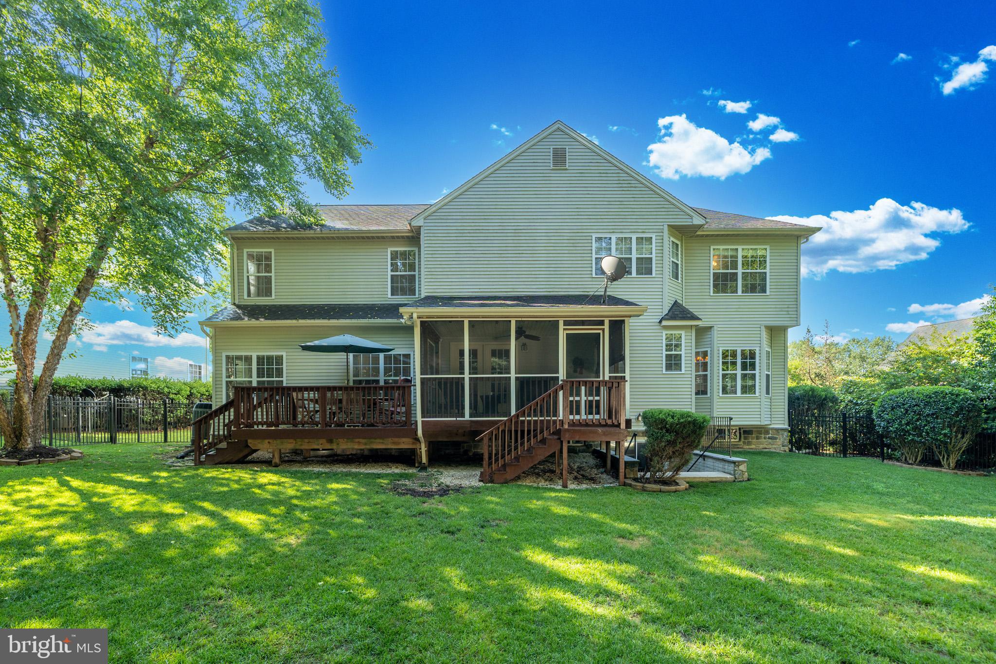 ESTATES AT SINGLETREE - Residential