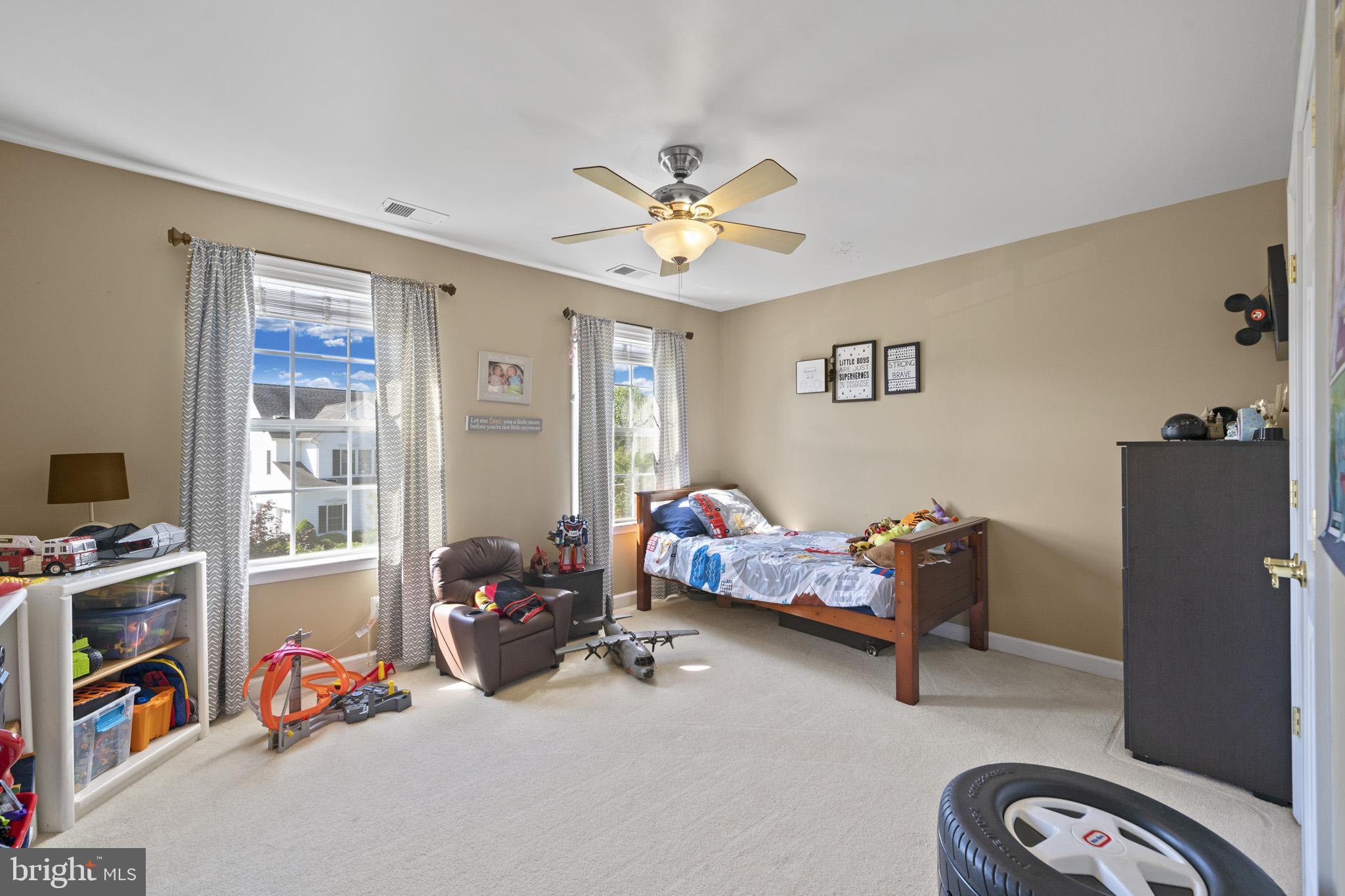 ESTATES AT SINGLETREE - Residential