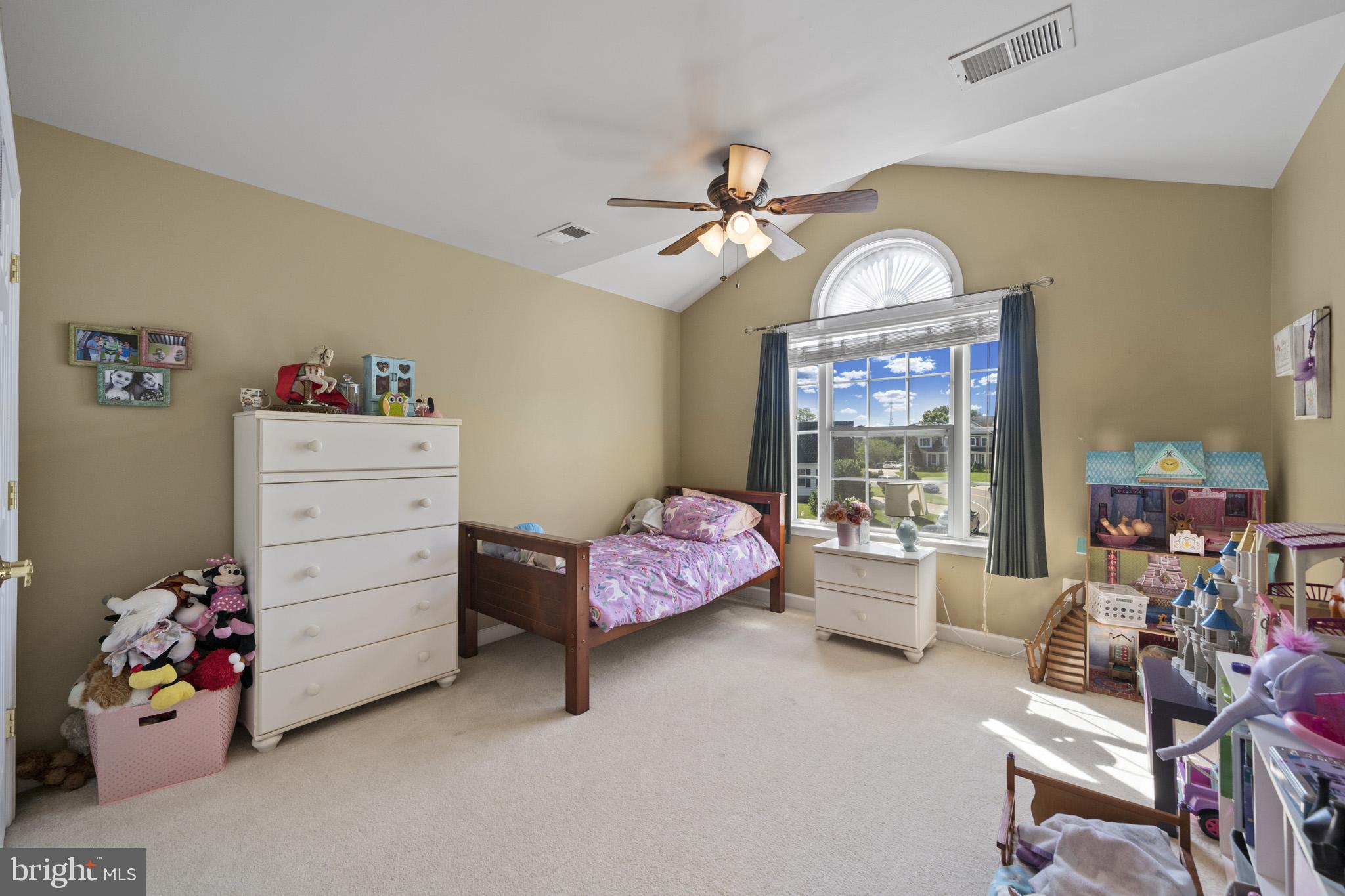 ESTATES AT SINGLETREE - Residential