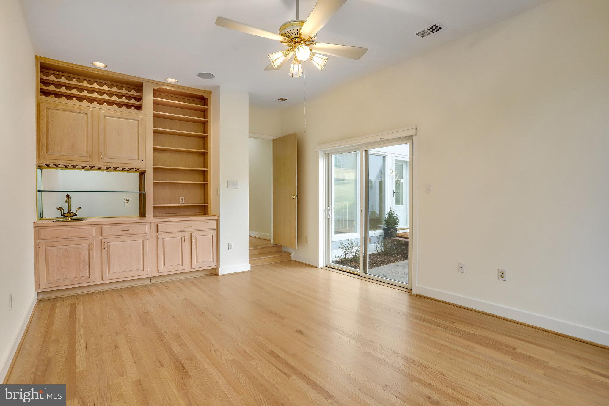 BEACH MILL DOWNS - Residential