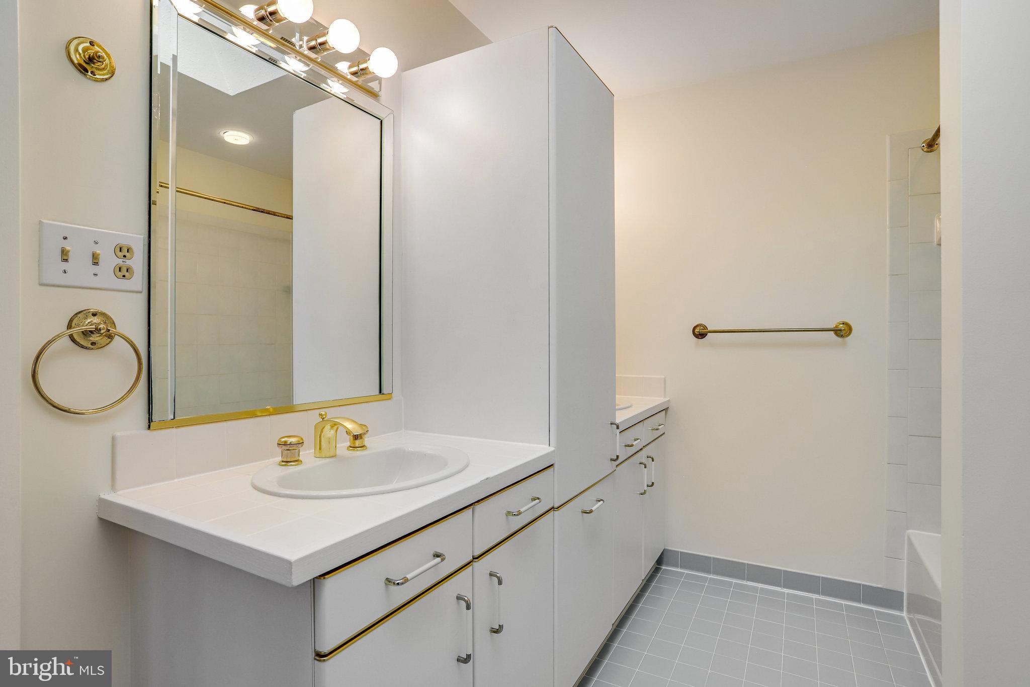 BEACH MILL DOWNS - Residential