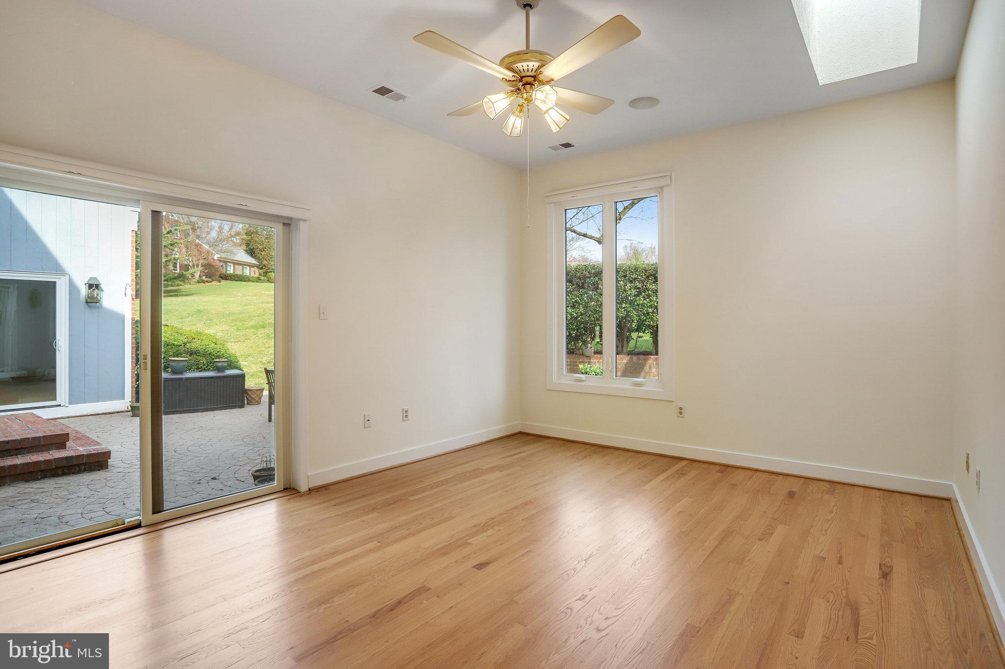 BEACH MILL DOWNS - Residential