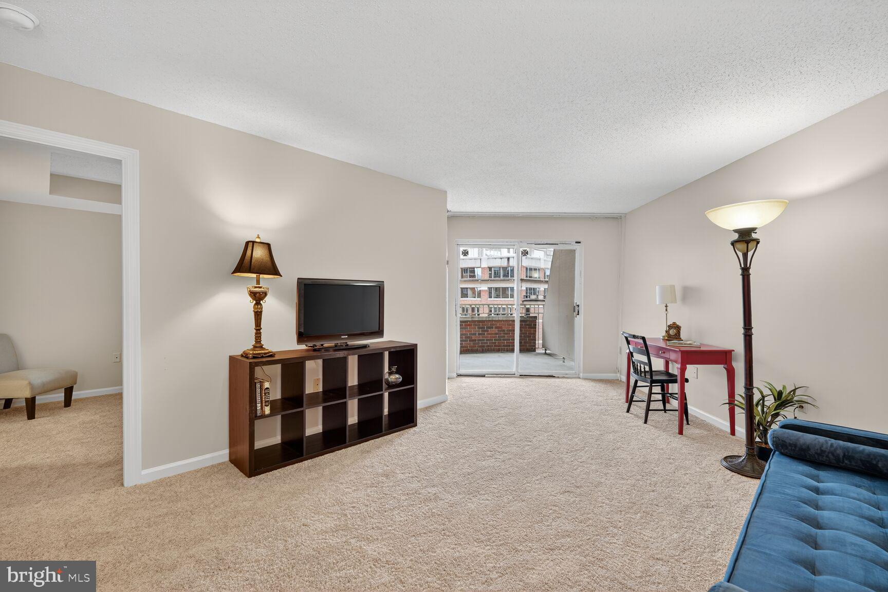 THE JEFFERSON - SUNRISE SENIOR LIVING - Residential