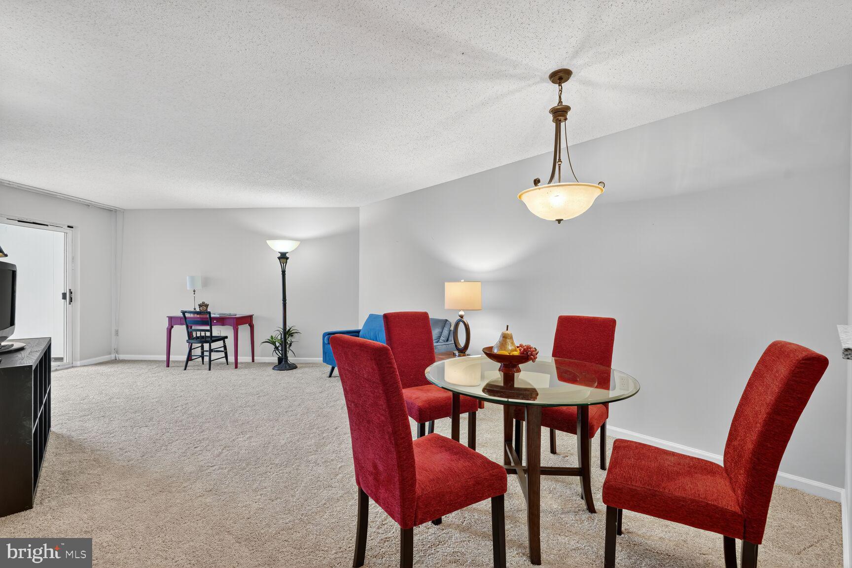 THE JEFFERSON - SUNRISE SENIOR LIVING - Residential