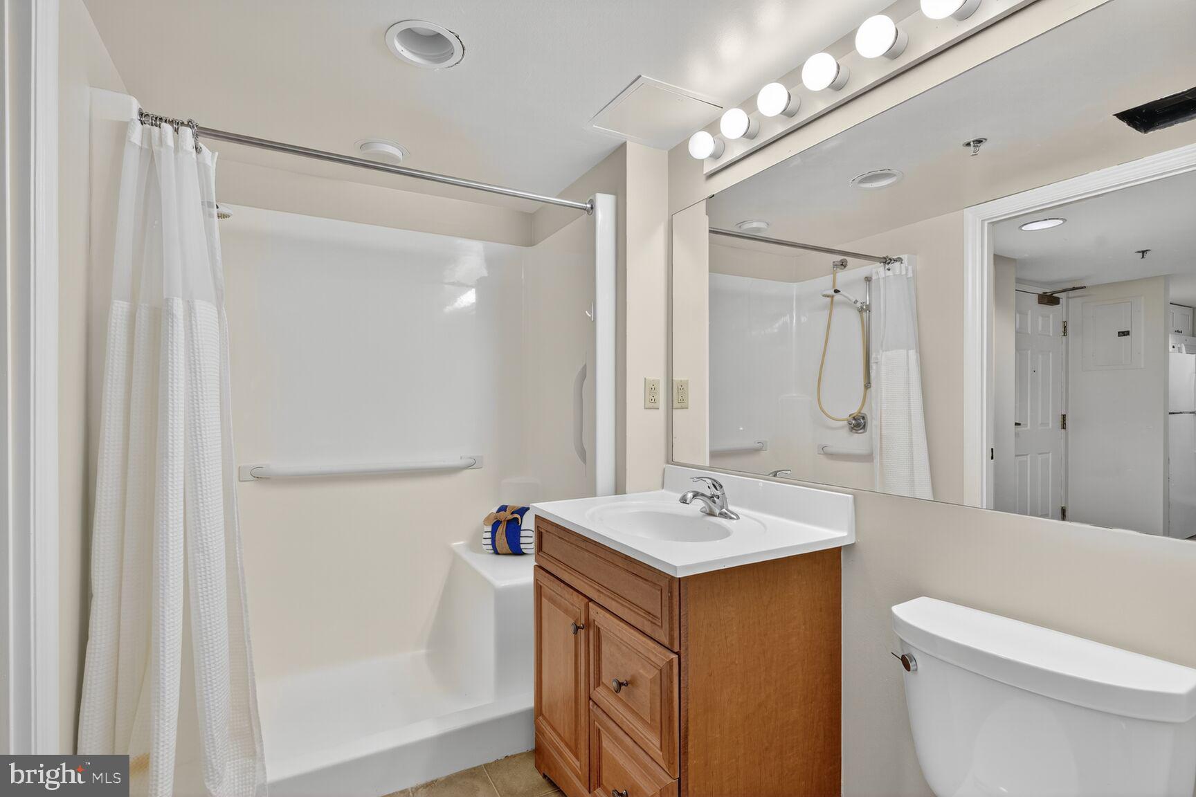 THE JEFFERSON - SUNRISE SENIOR LIVING - Residential