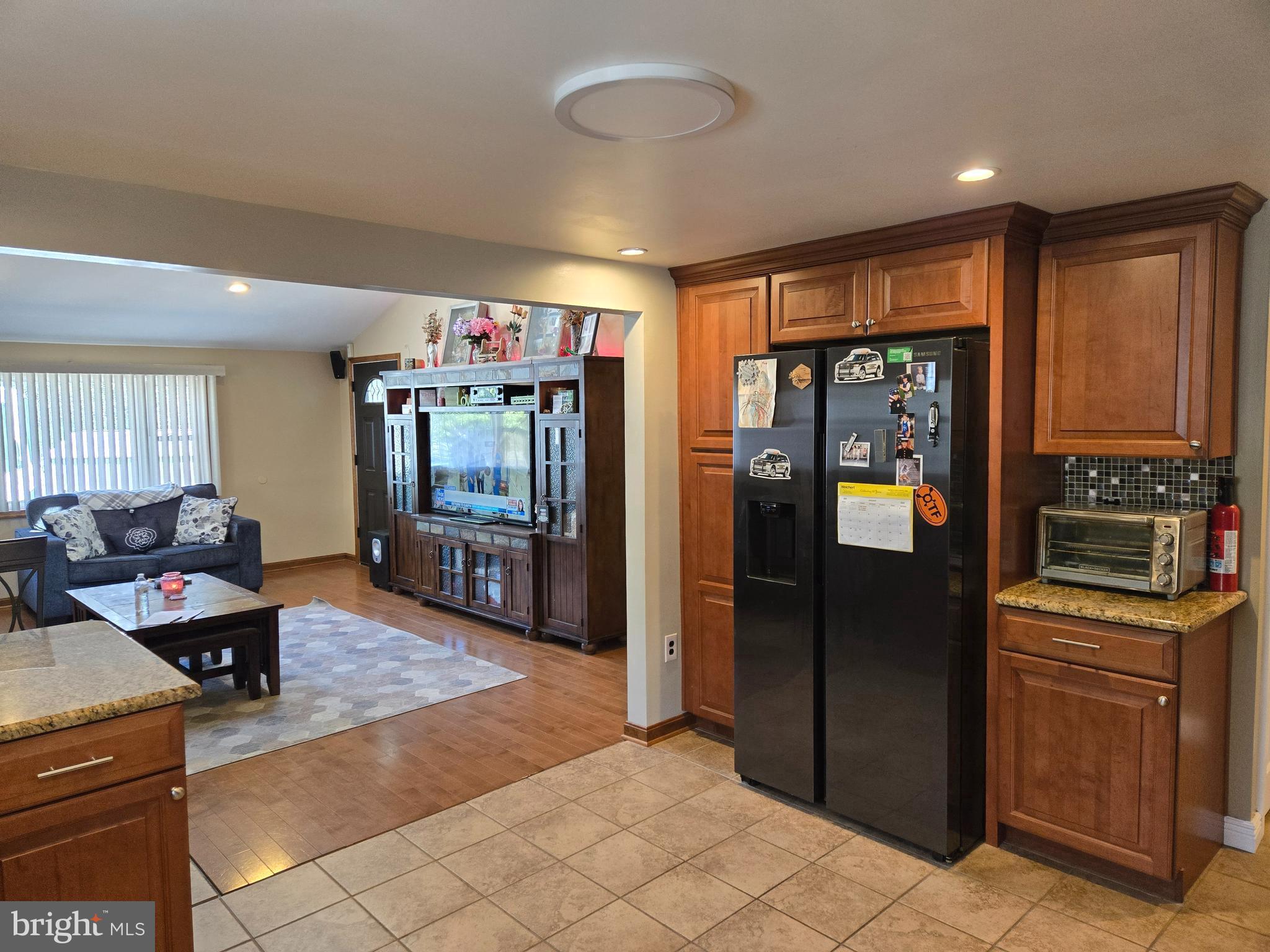 701 WOODLAND AVENUE