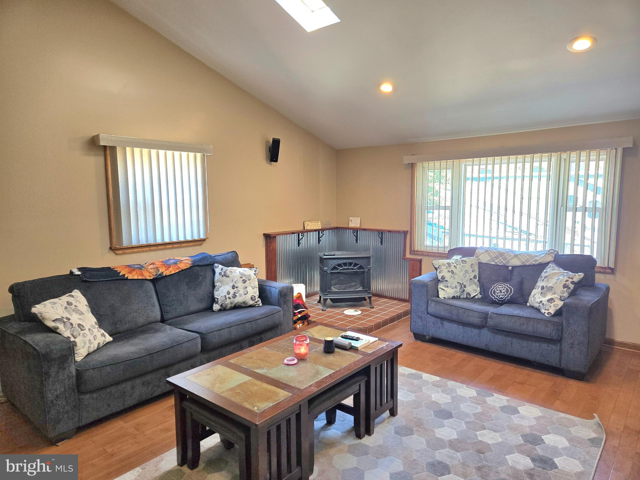 701 WOODLAND AVENUE