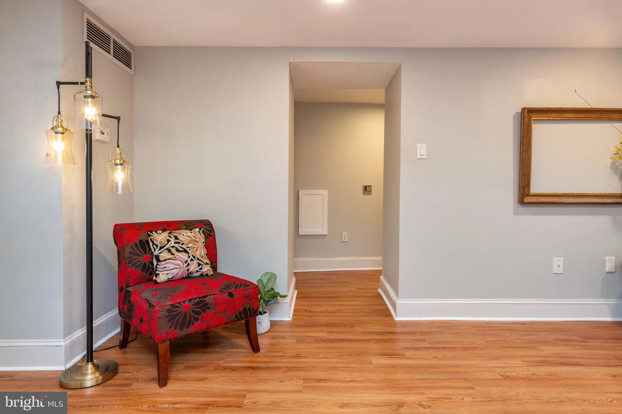 Philadelphia, Pennsylvania 19106, United States, 1 Bedroom Bedrooms, ,2 BathroomsBathrooms,Residential,Pending,15756