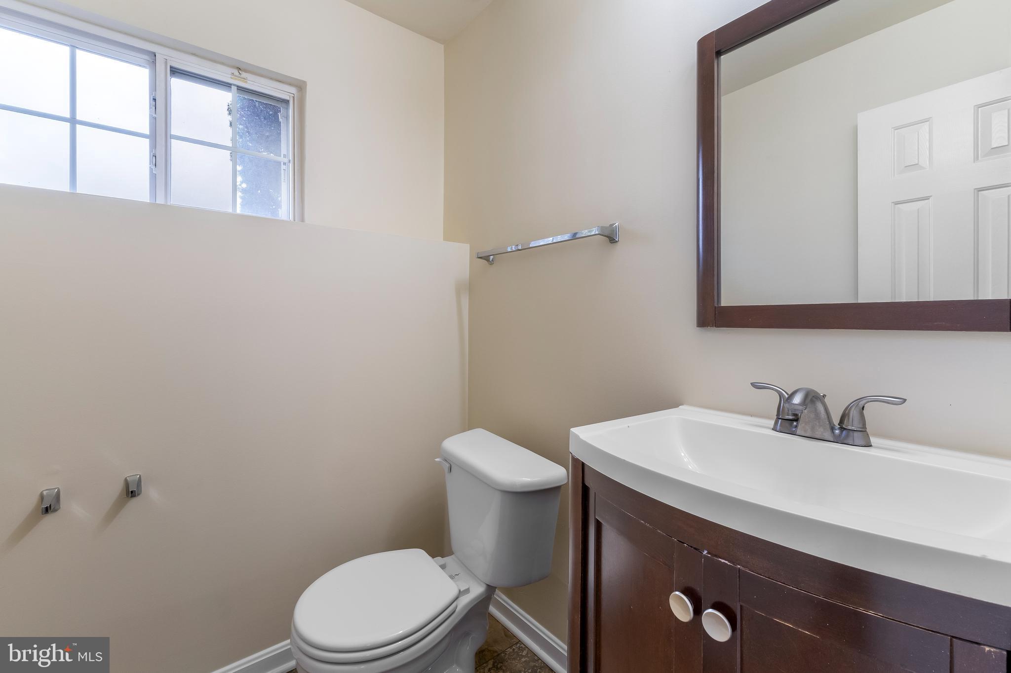 COLONY SQUARE - Residential Lease