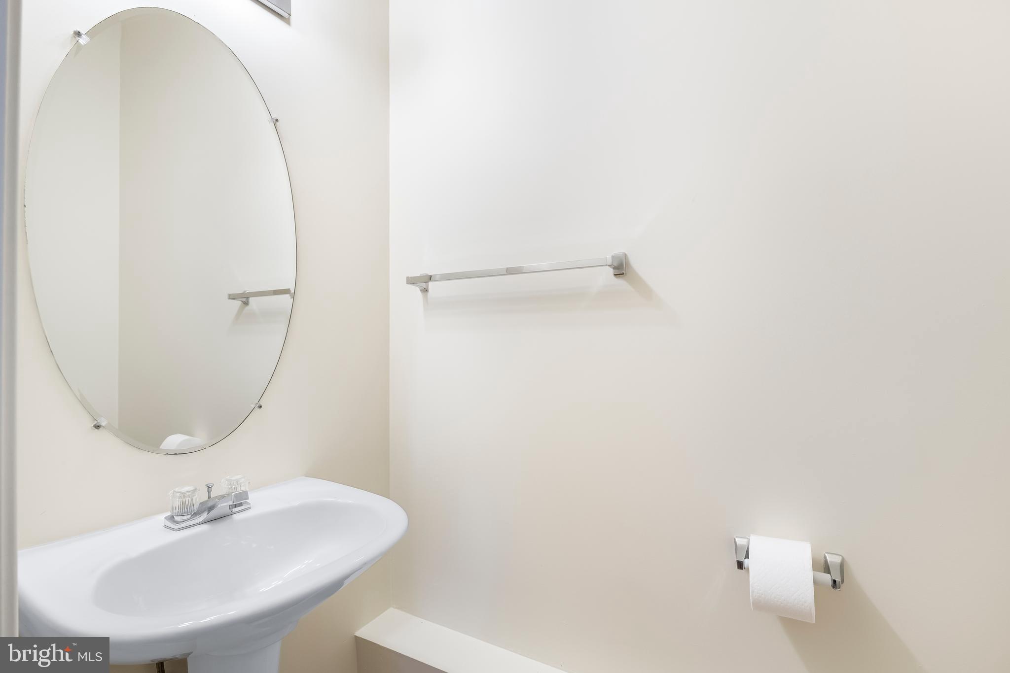 COLONY SQUARE - Residential Lease