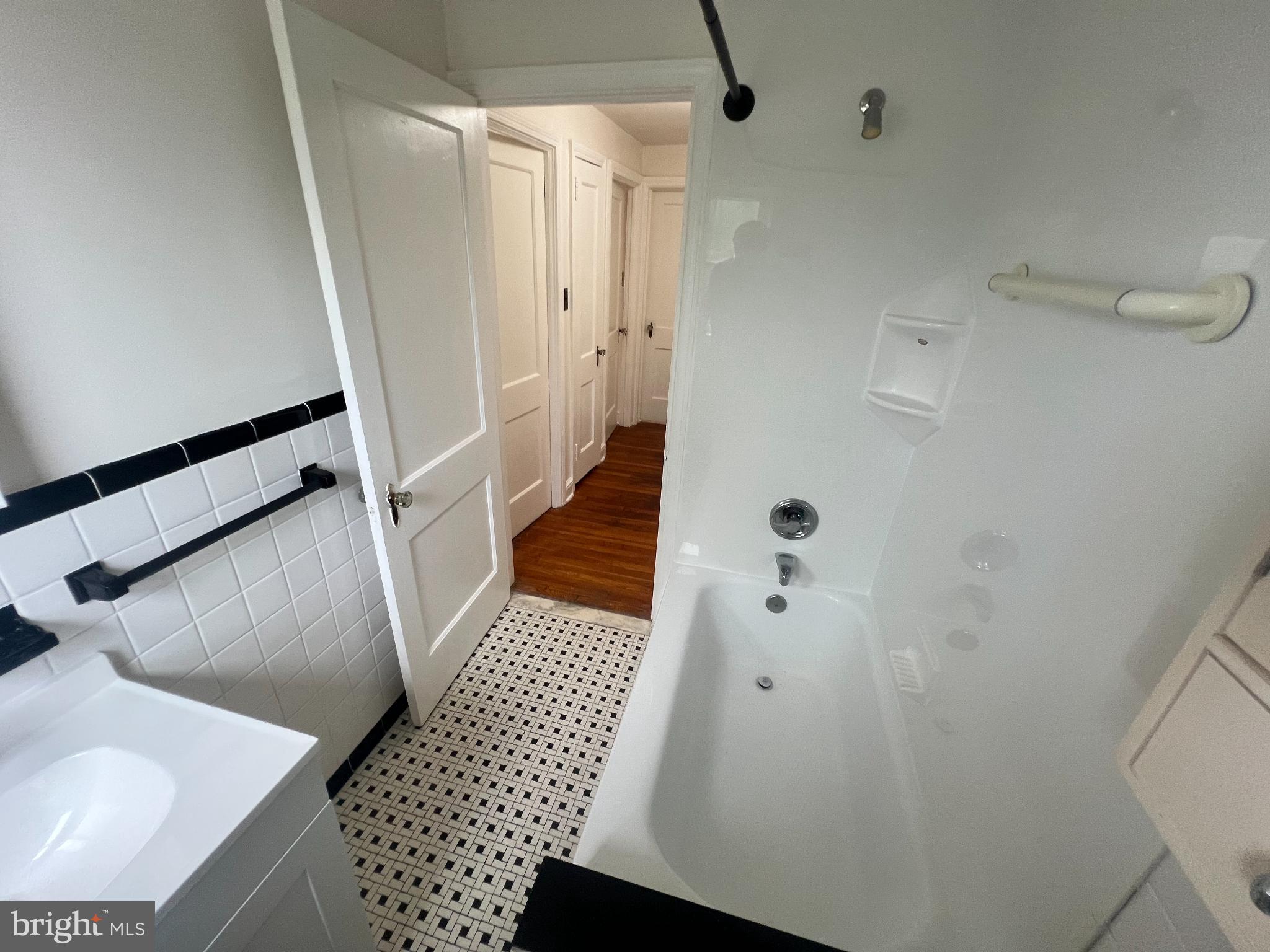 7TH WARD - Residential