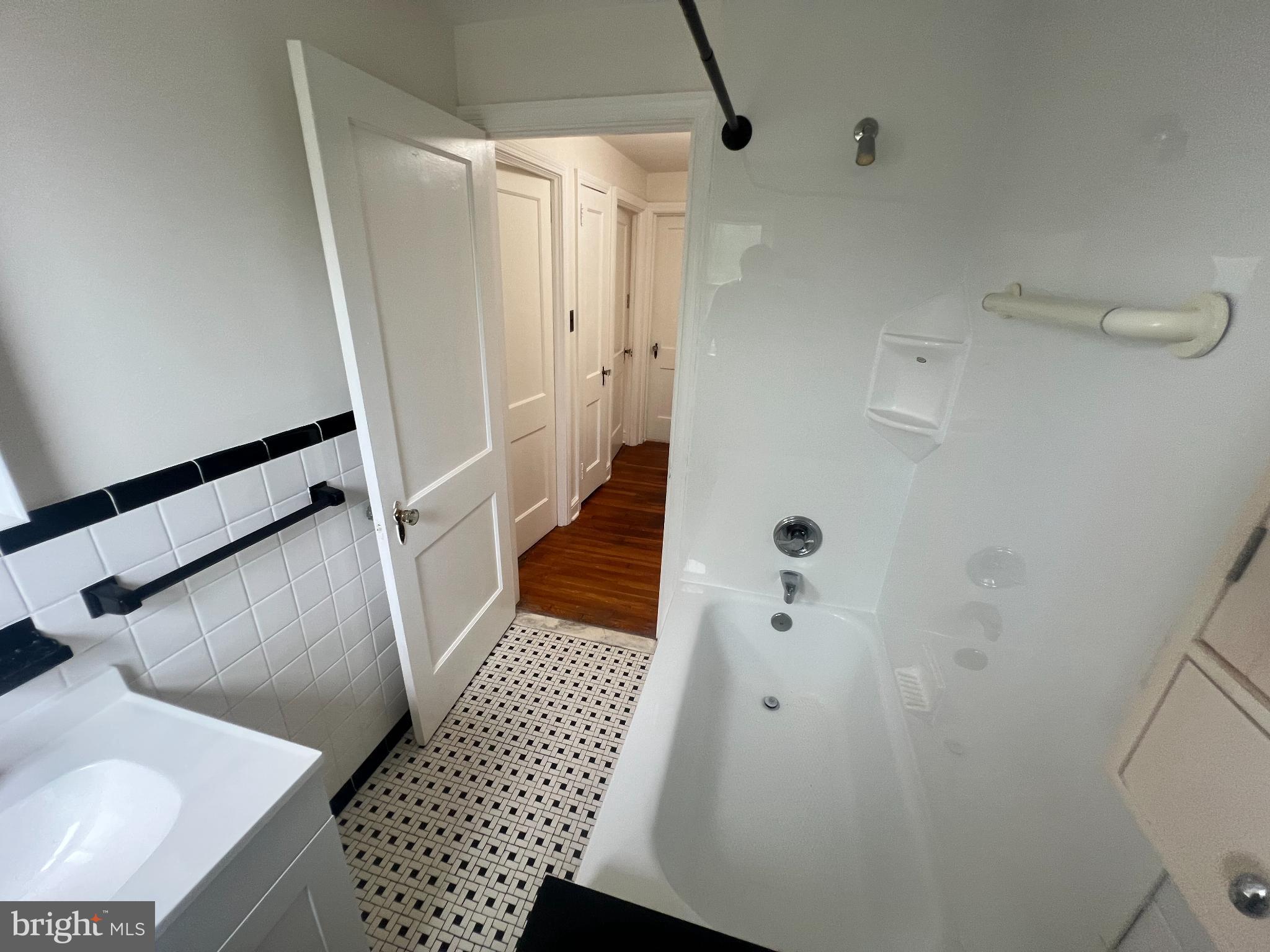 7TH WARD - Residential