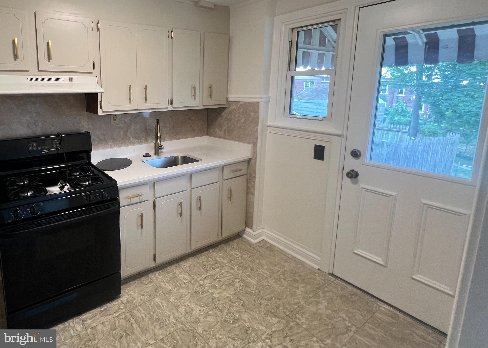 7TH WARD - Residential