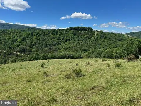 MLS: WVPT2001338