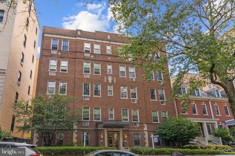 Photo of 2010 Kalorama Road NW #306, WASHINGTON, DC 20009 (MLS # DCDC2228968) Photo of 2010 Kalorama Road NW #306, WASHINGTON, DC 20009 (MLS # DCDC2228968)