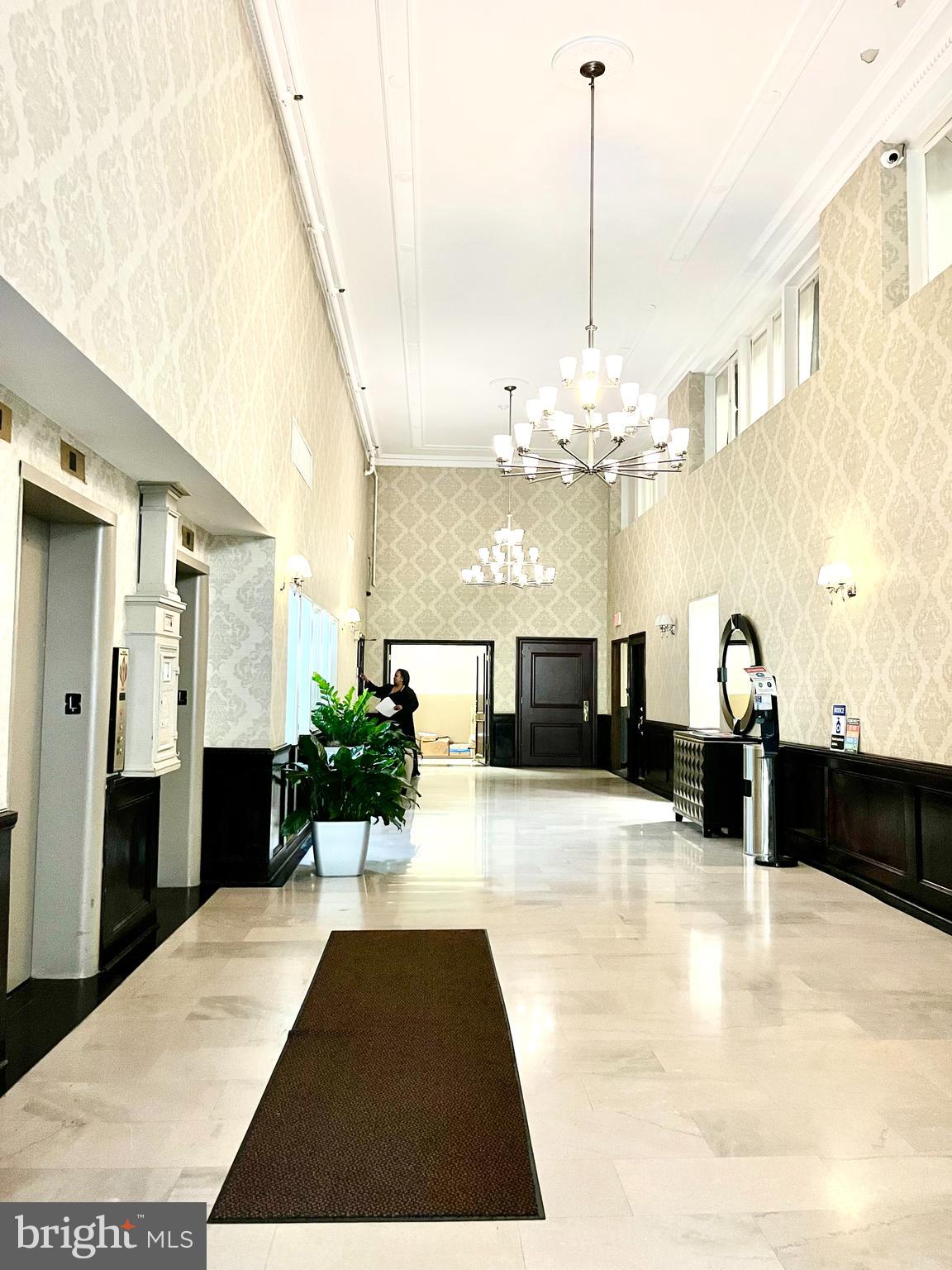 CENTER CITY - Residential